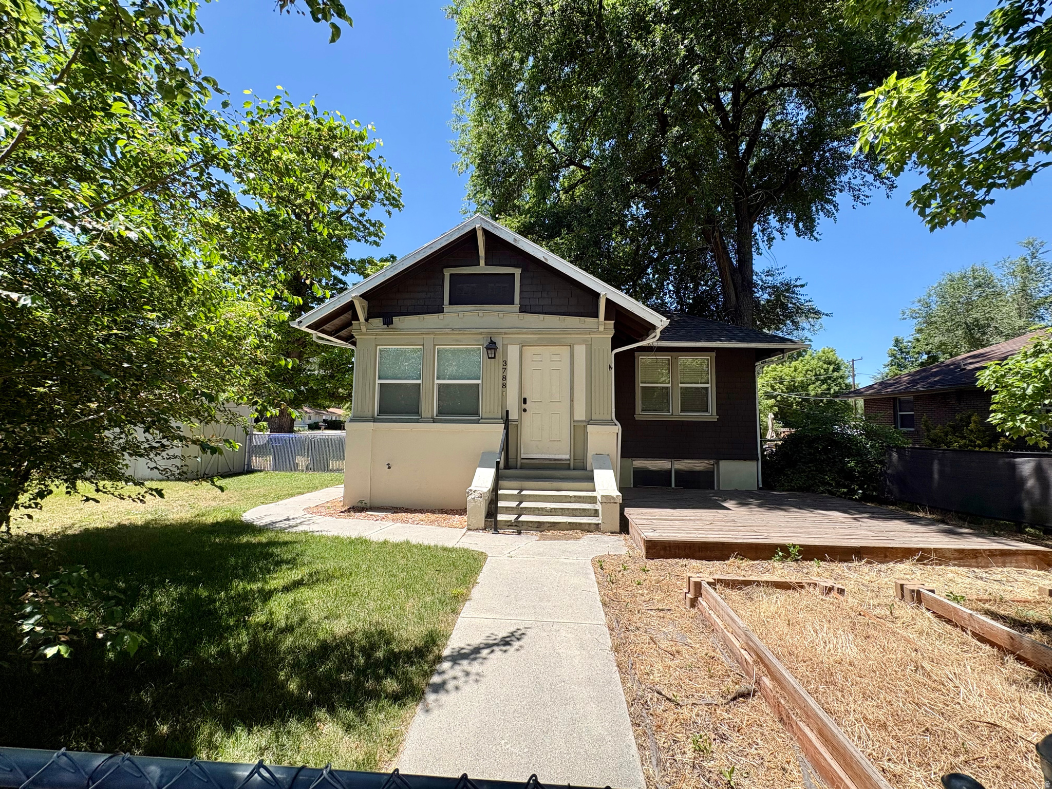 LONGVIEW PARK ADD - Residential