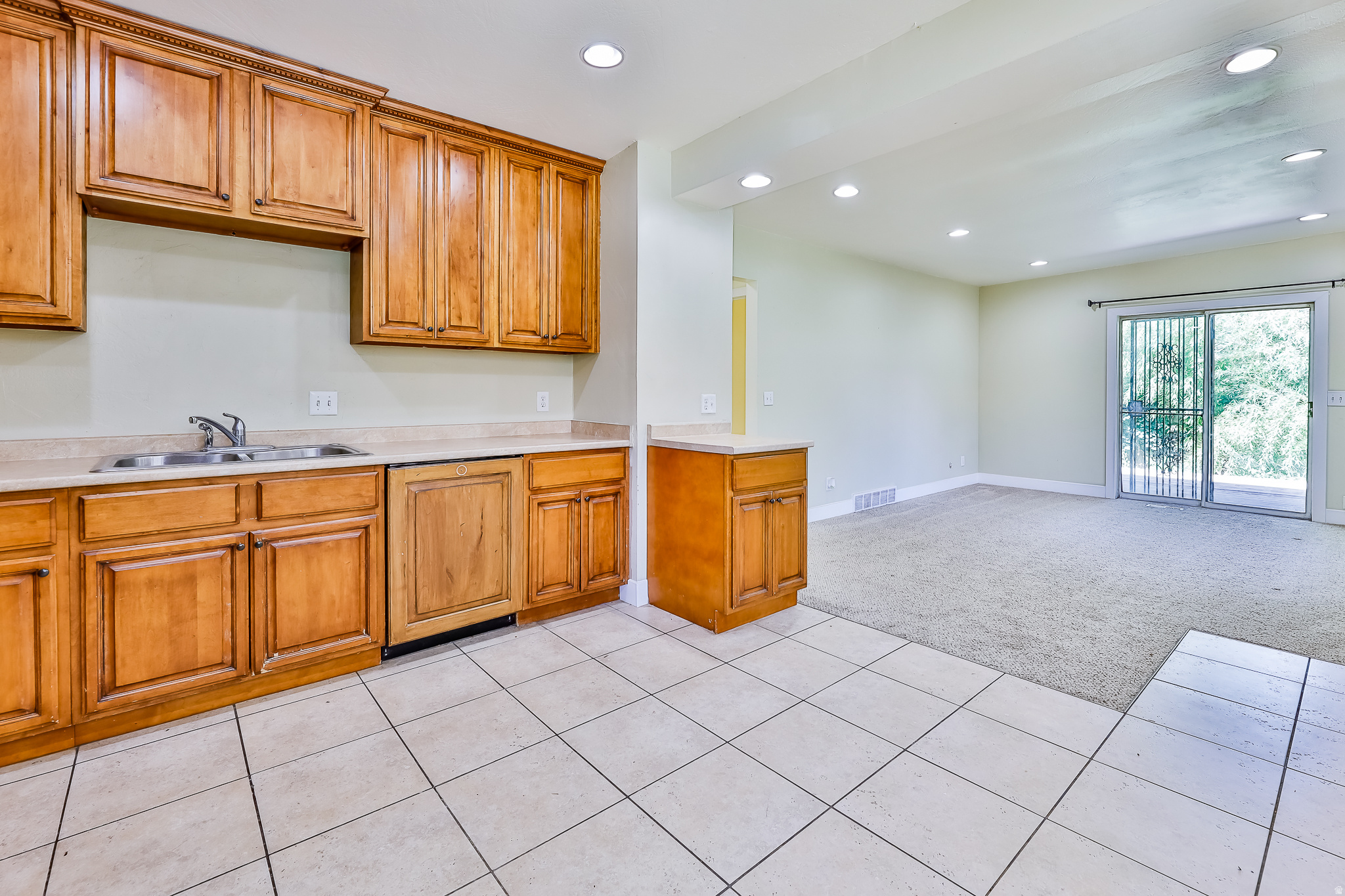 WHITAKER - Residential
