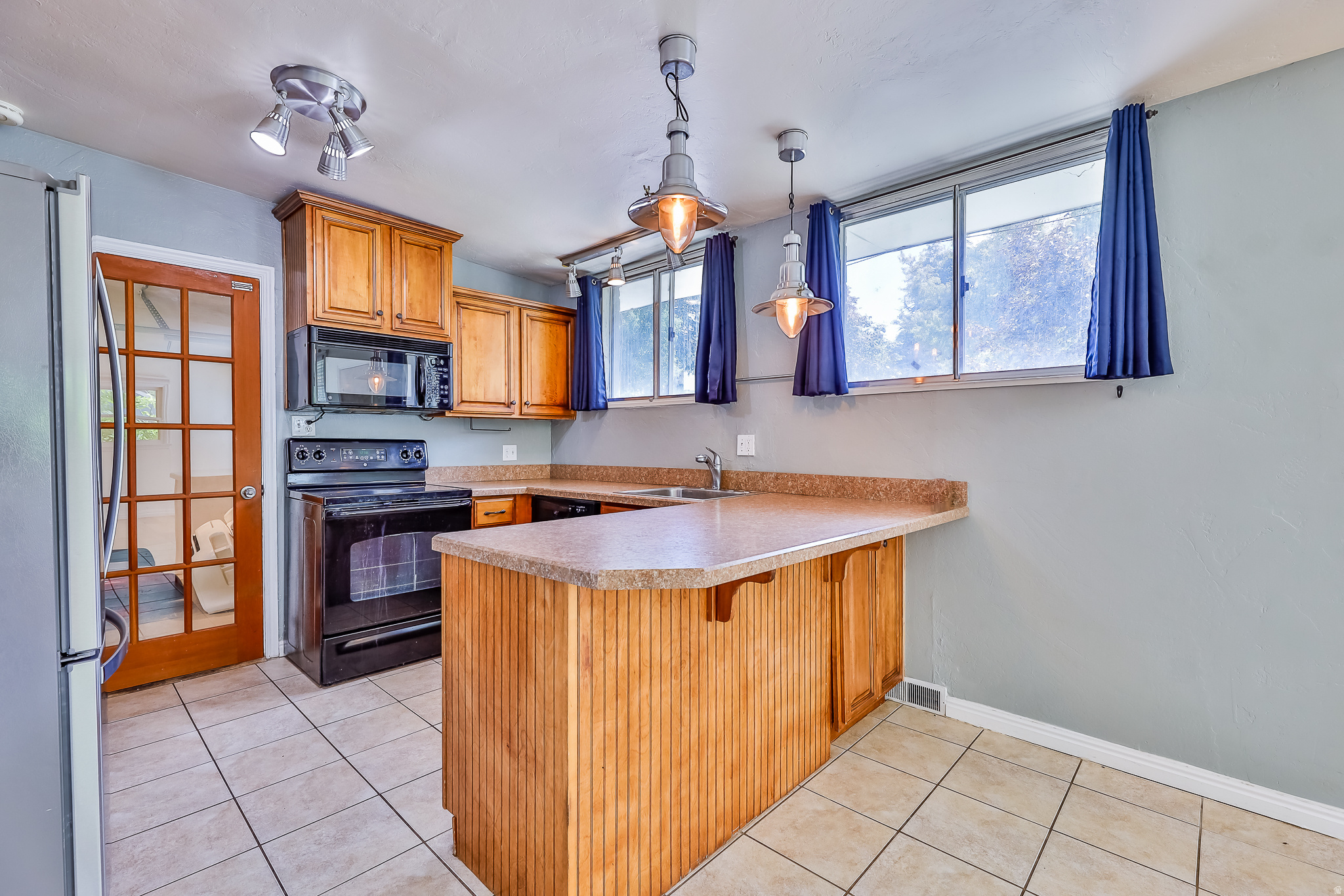 WHITAKER - Residential