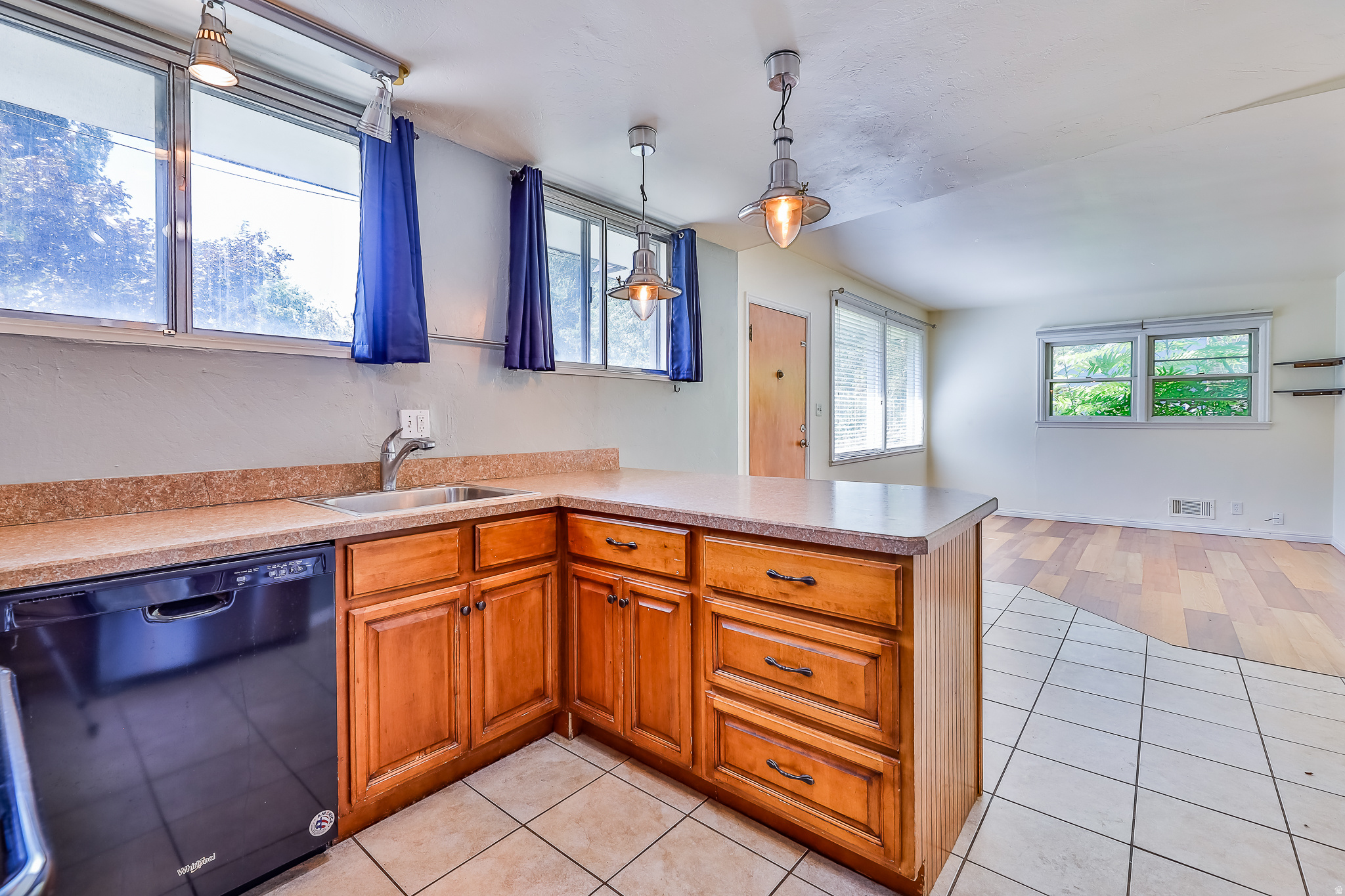 WHITAKER - Residential