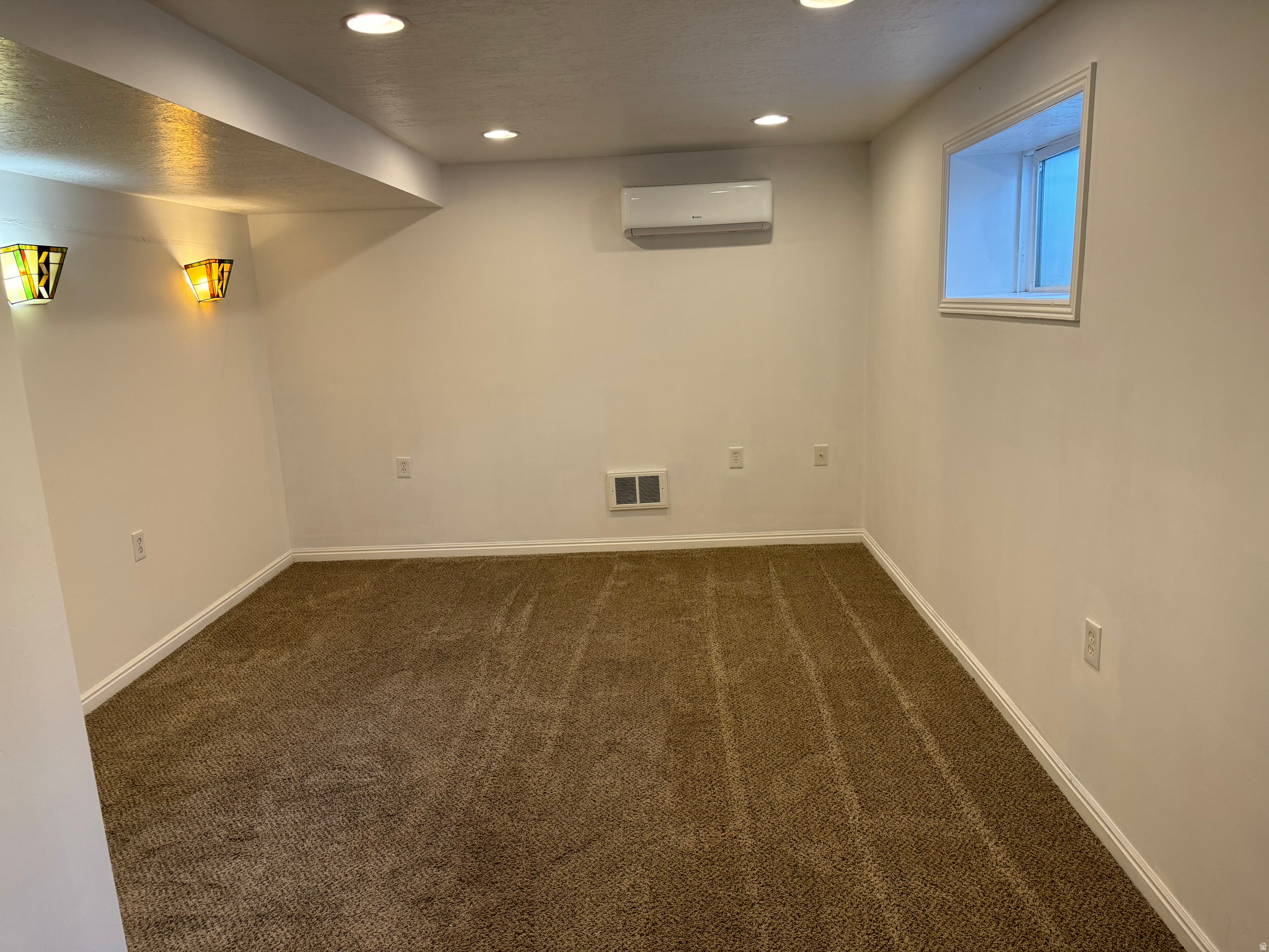 WHITAKER - Residential