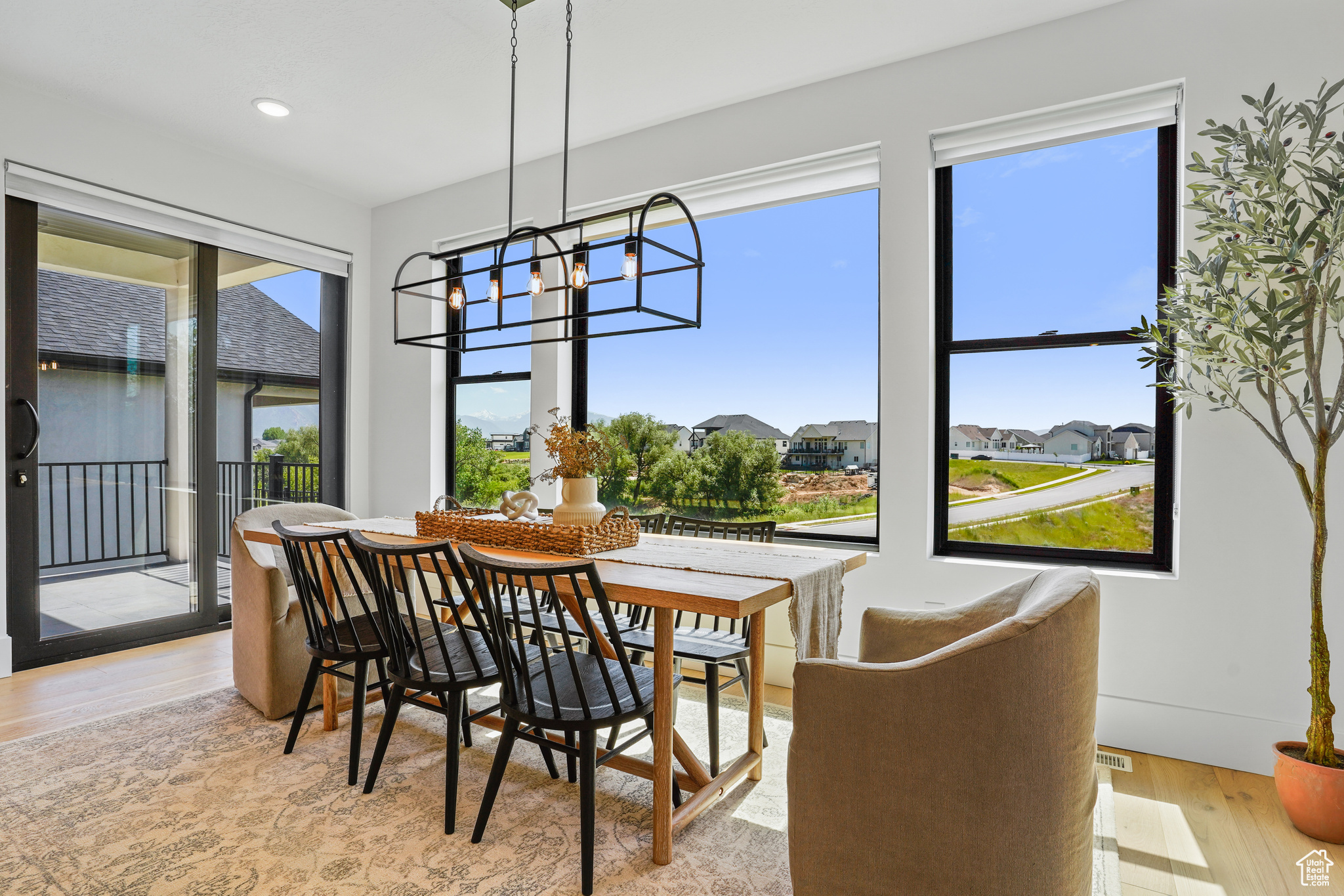 SUNNRISE RANCH - Residential