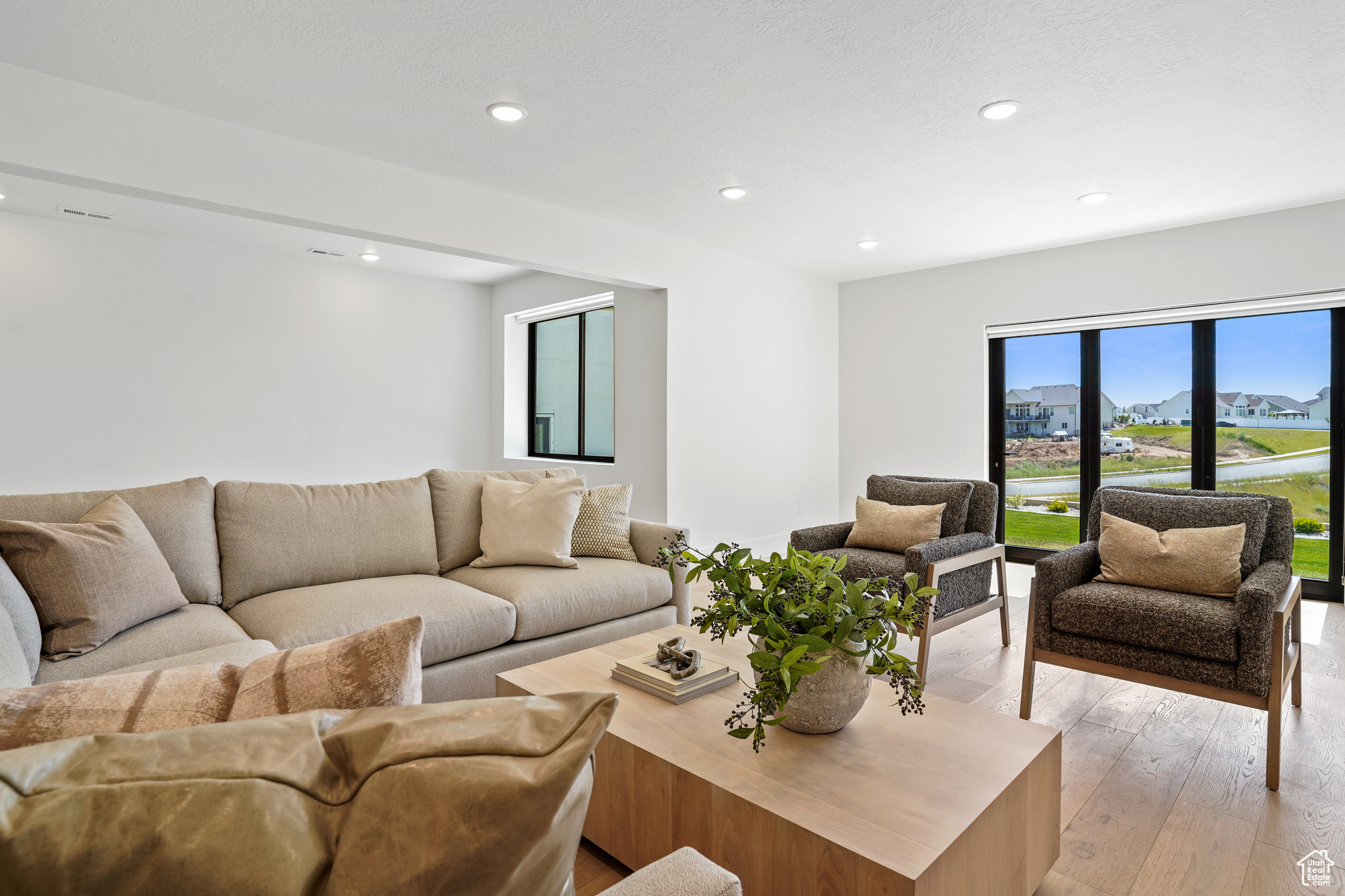 SUNNRISE RANCH - Residential