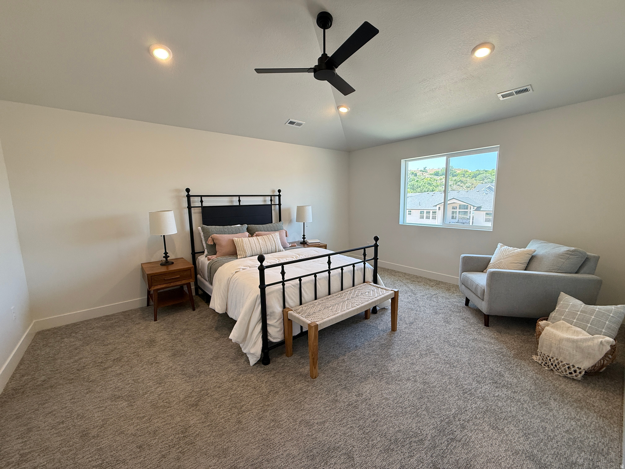 RIVERWOOD - Residential