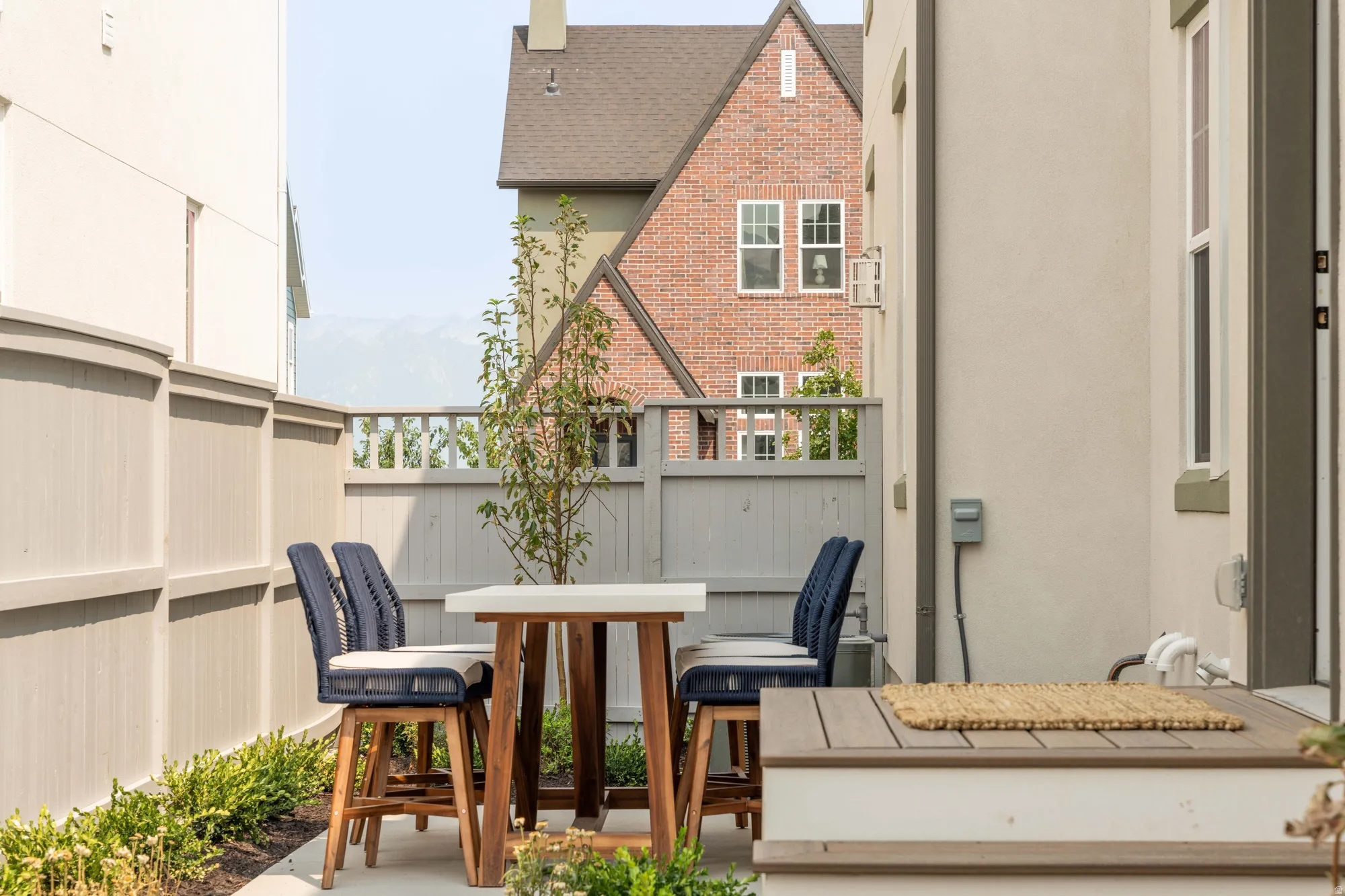 DAYBREAK - Residential