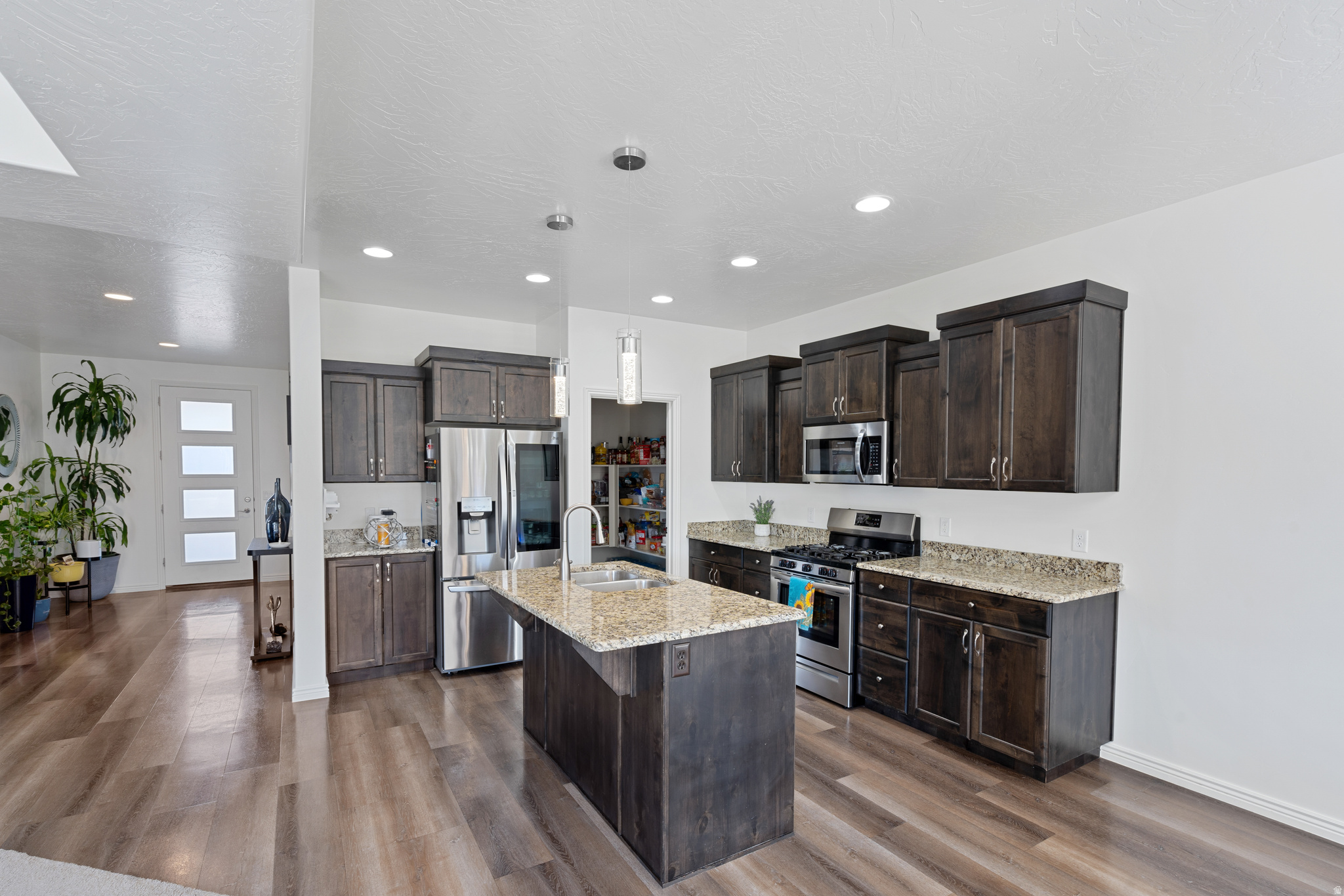 SAGE CANYON PH 6 - Residential