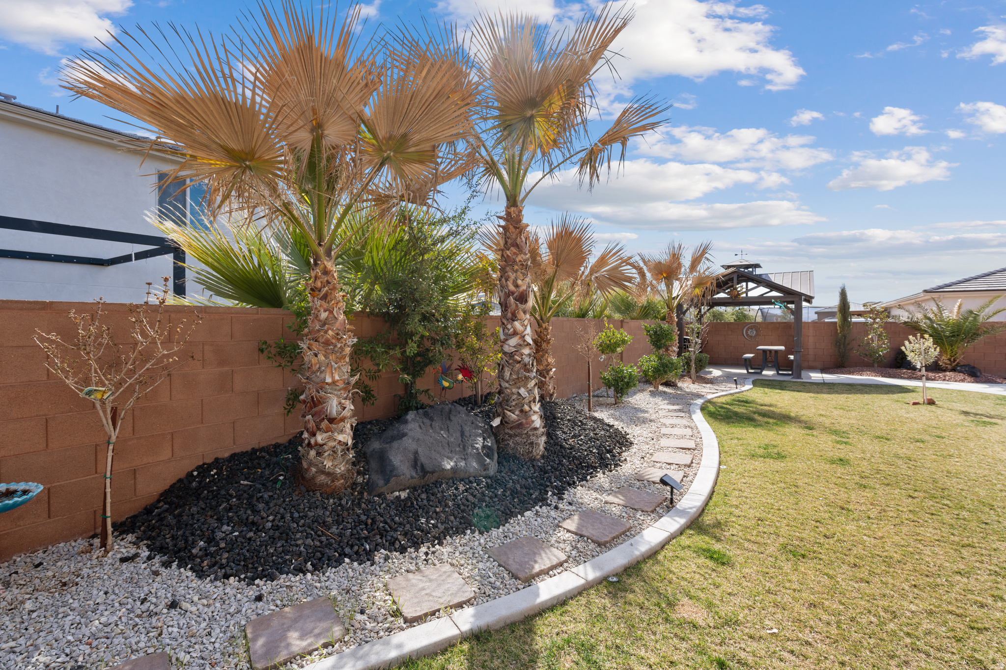 SAGE CANYON PH 6 - Residential
