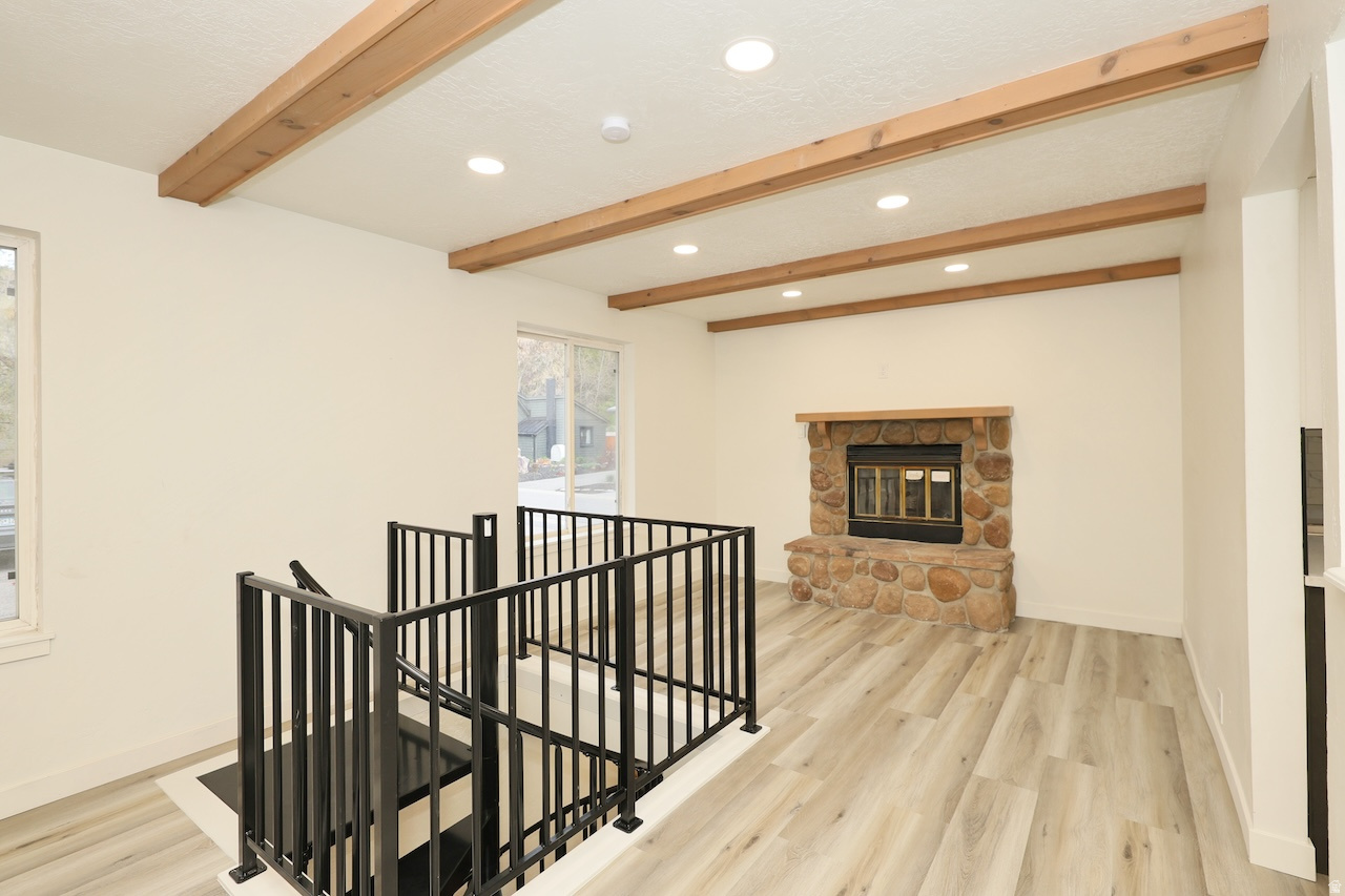 ALPENHOF CONDO - Residential