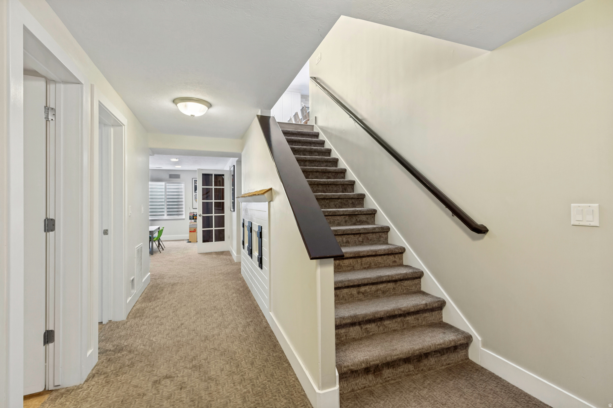 THE ESTATES AT BURR ORCHARDS - Residential