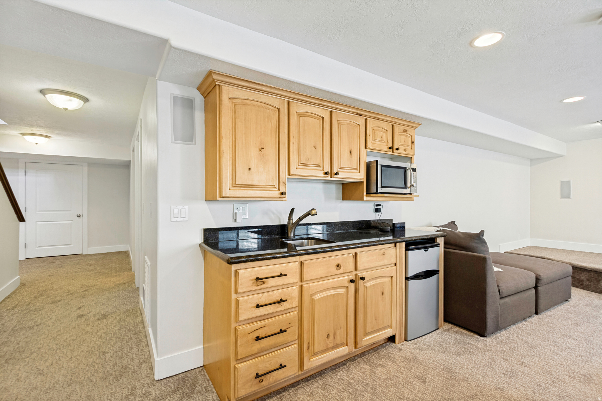 THE ESTATES AT BURR ORCHARDS - Residential