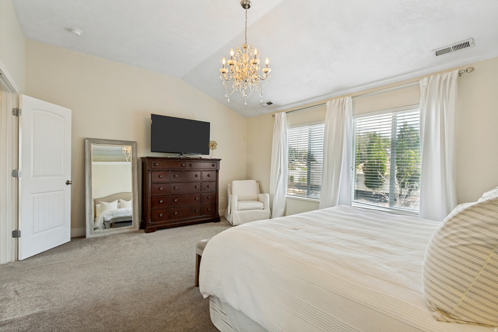 THE ESTATES AT BURR ORCHARDS - Residential