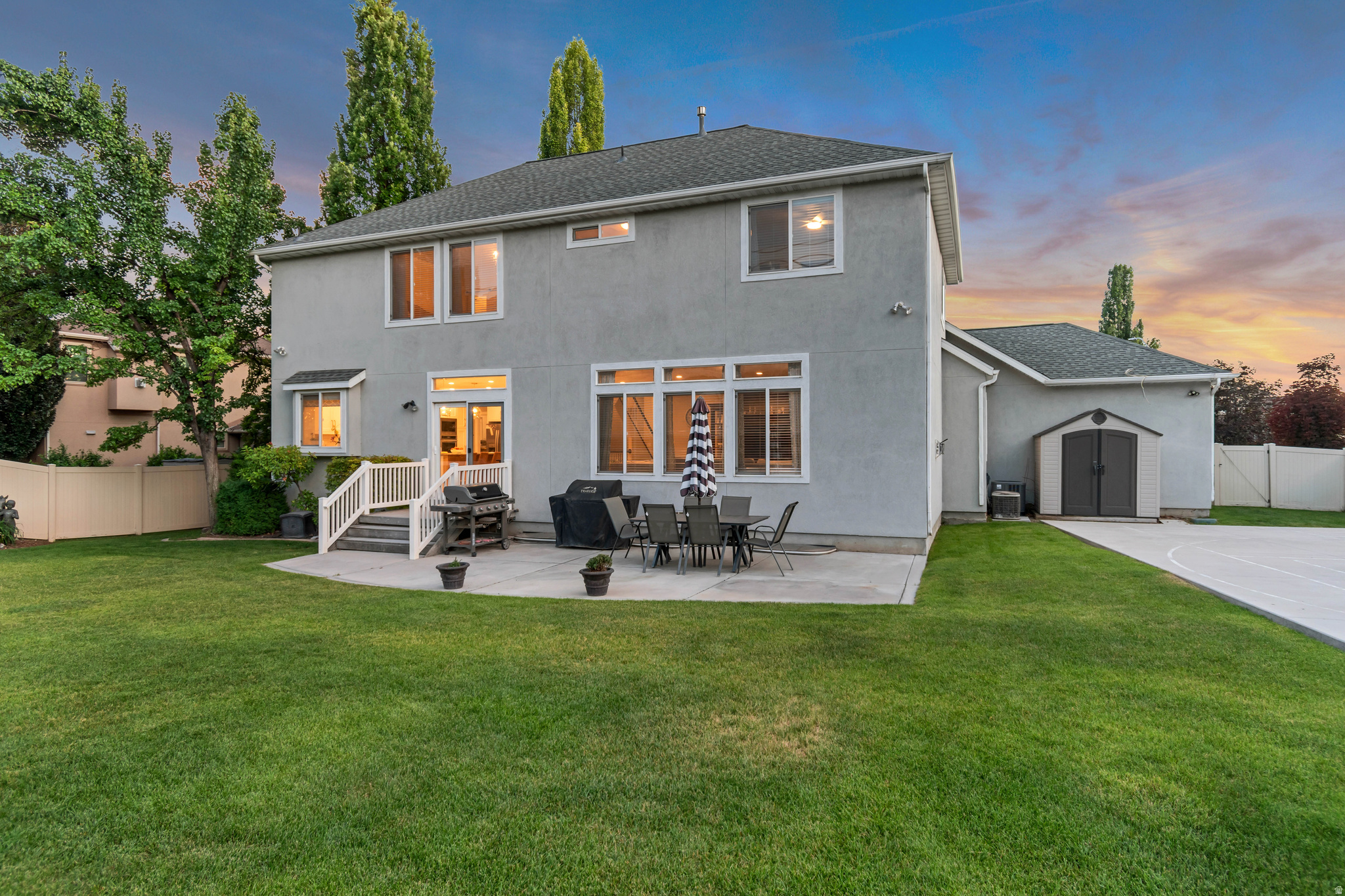 THE ESTATES AT BURR ORCHARDS - Residential