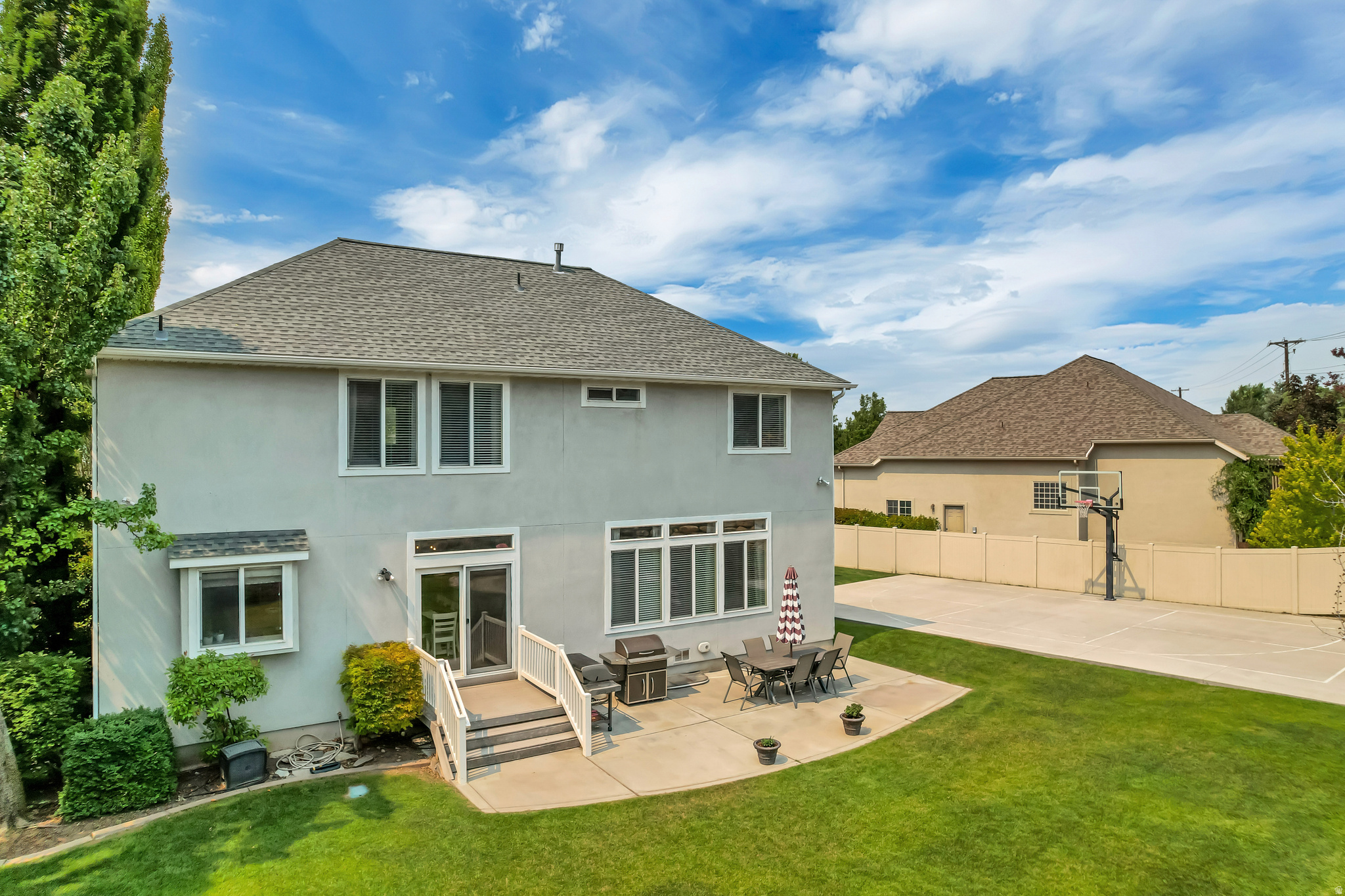 THE ESTATES AT BURR ORCHARDS - Residential