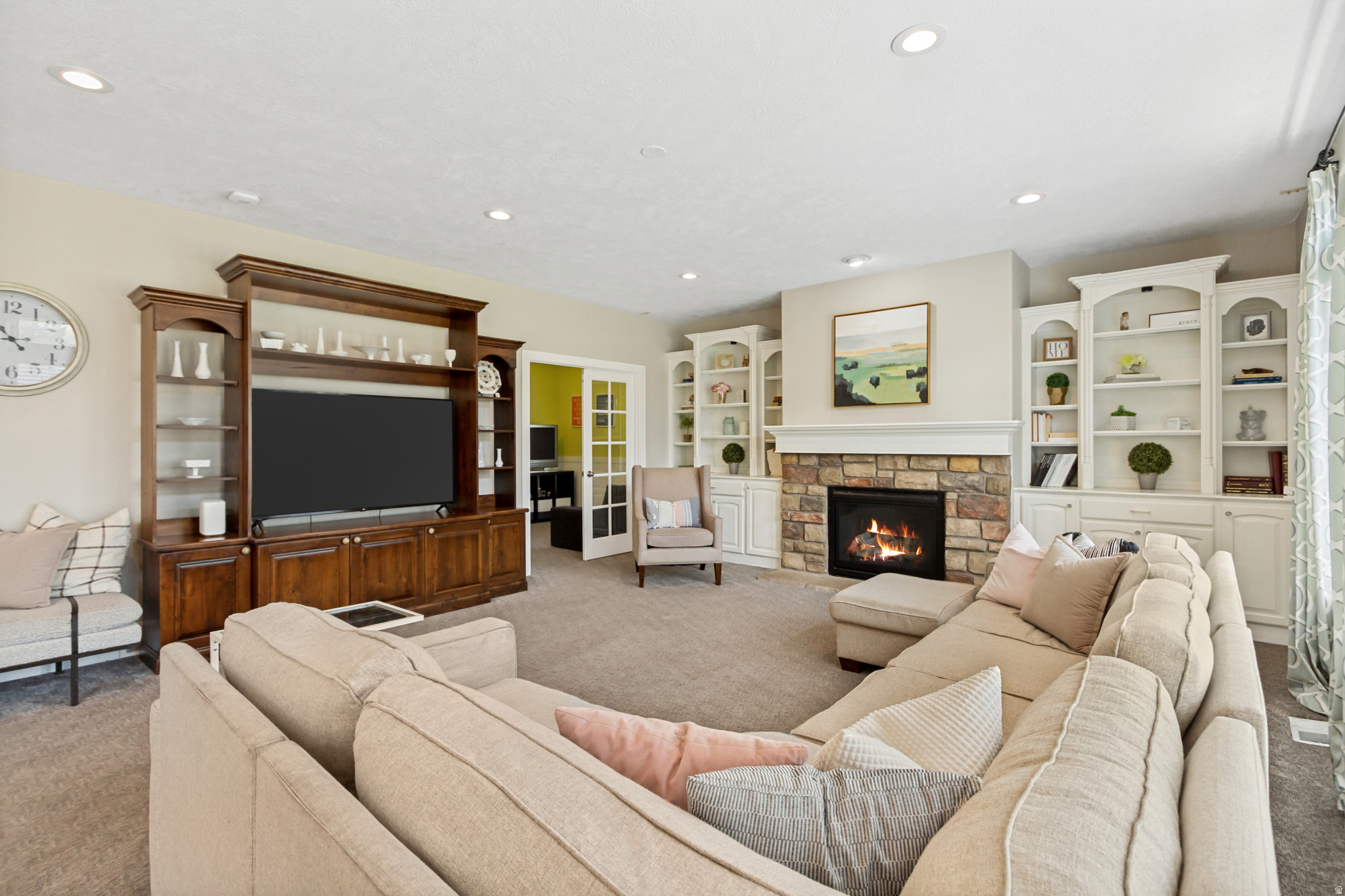 THE ESTATES AT BURR ORCHARDS - Residential