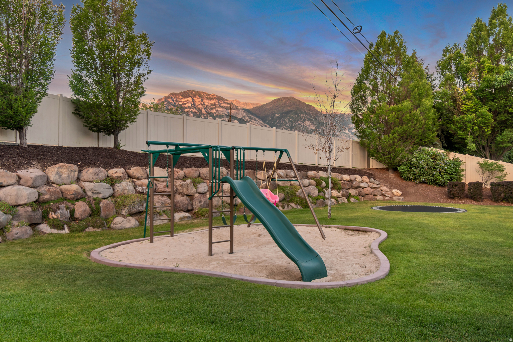 THE ESTATES AT BURR ORCHARDS - Residential
