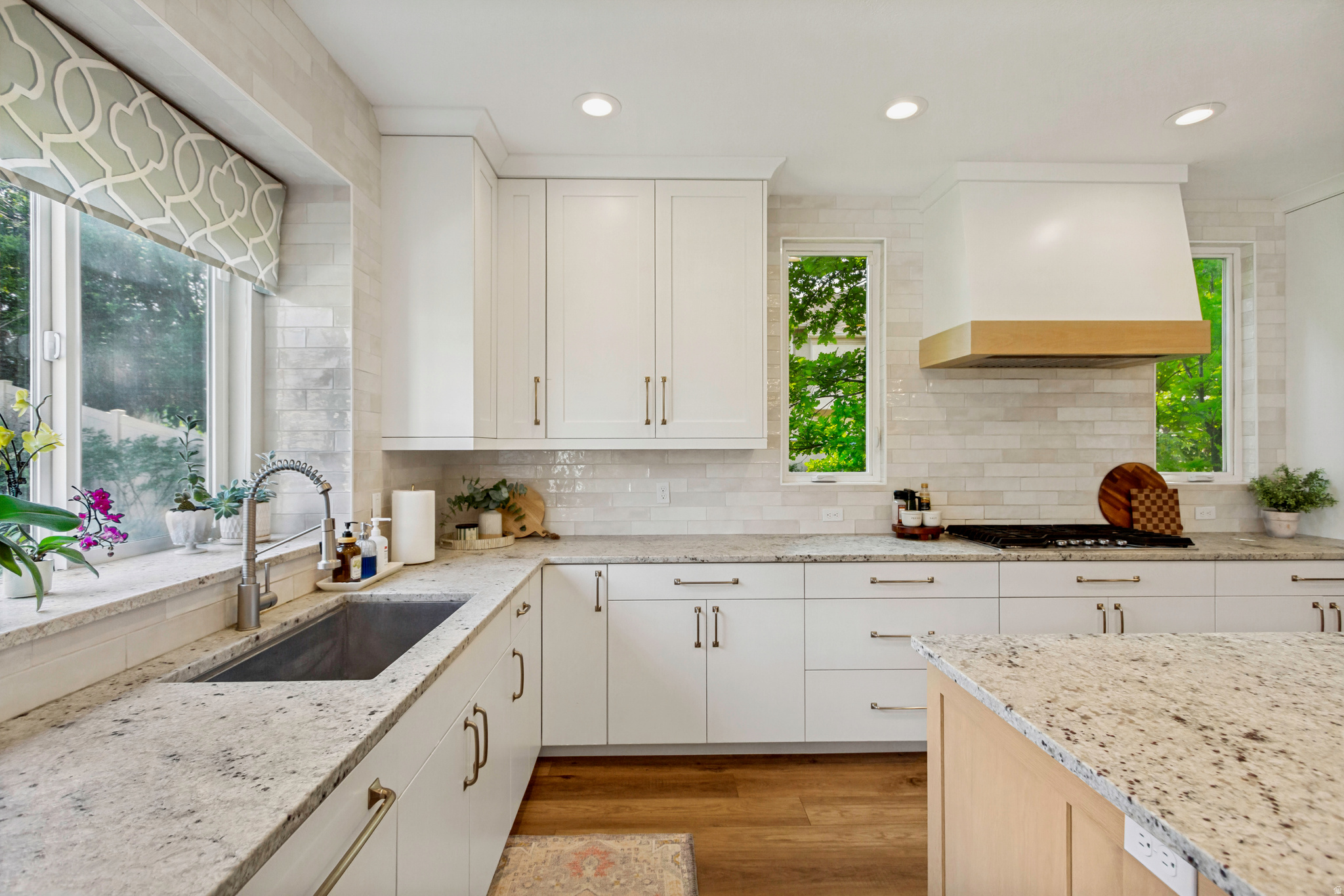 THE ESTATES AT BURR ORCHARDS - Residential