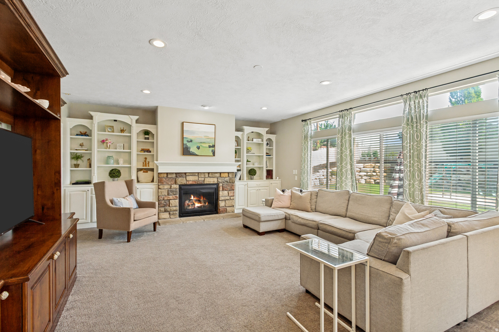 THE ESTATES AT BURR ORCHARDS - Residential