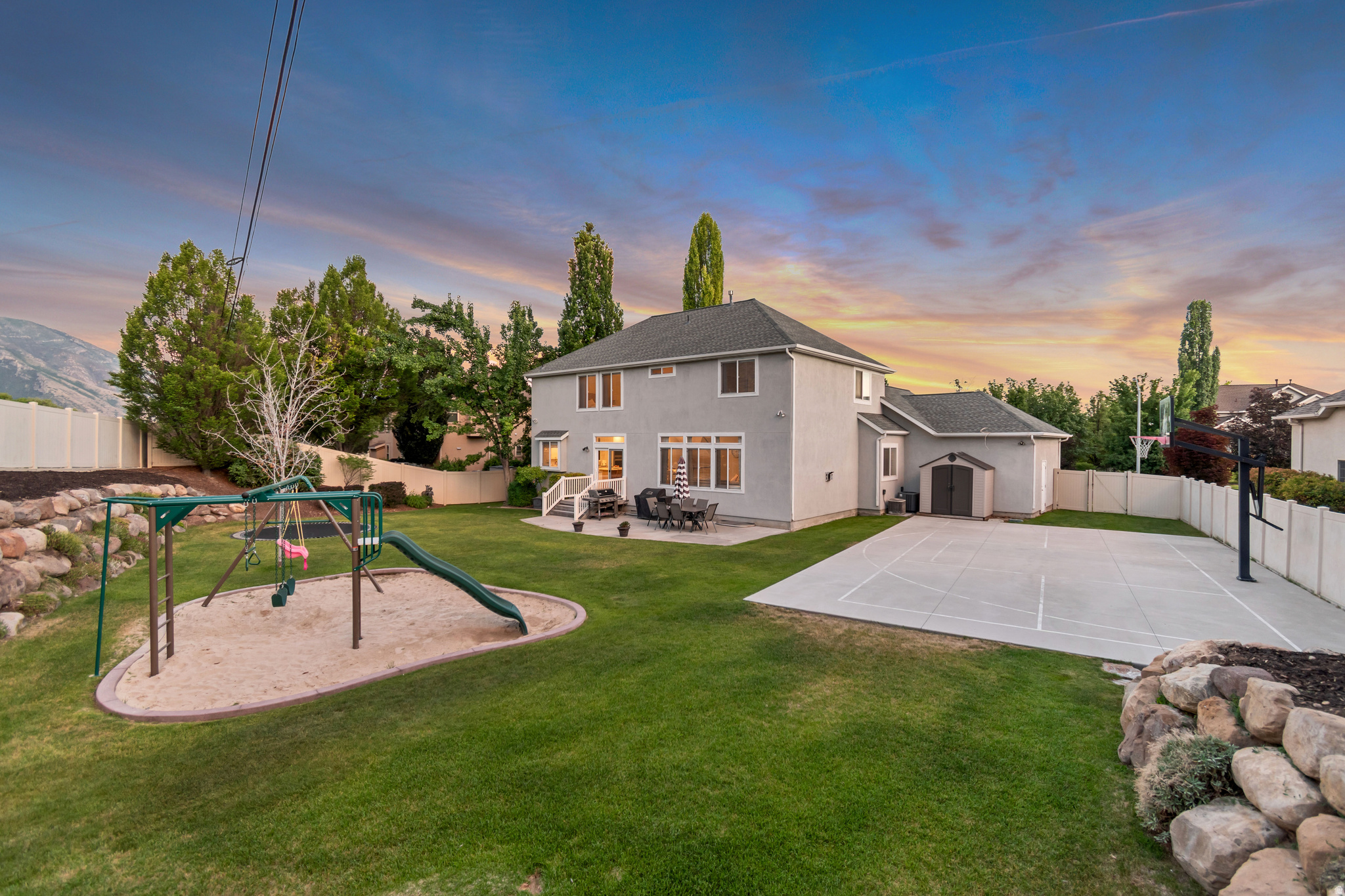 THE ESTATES AT BURR ORCHARDS - Residential