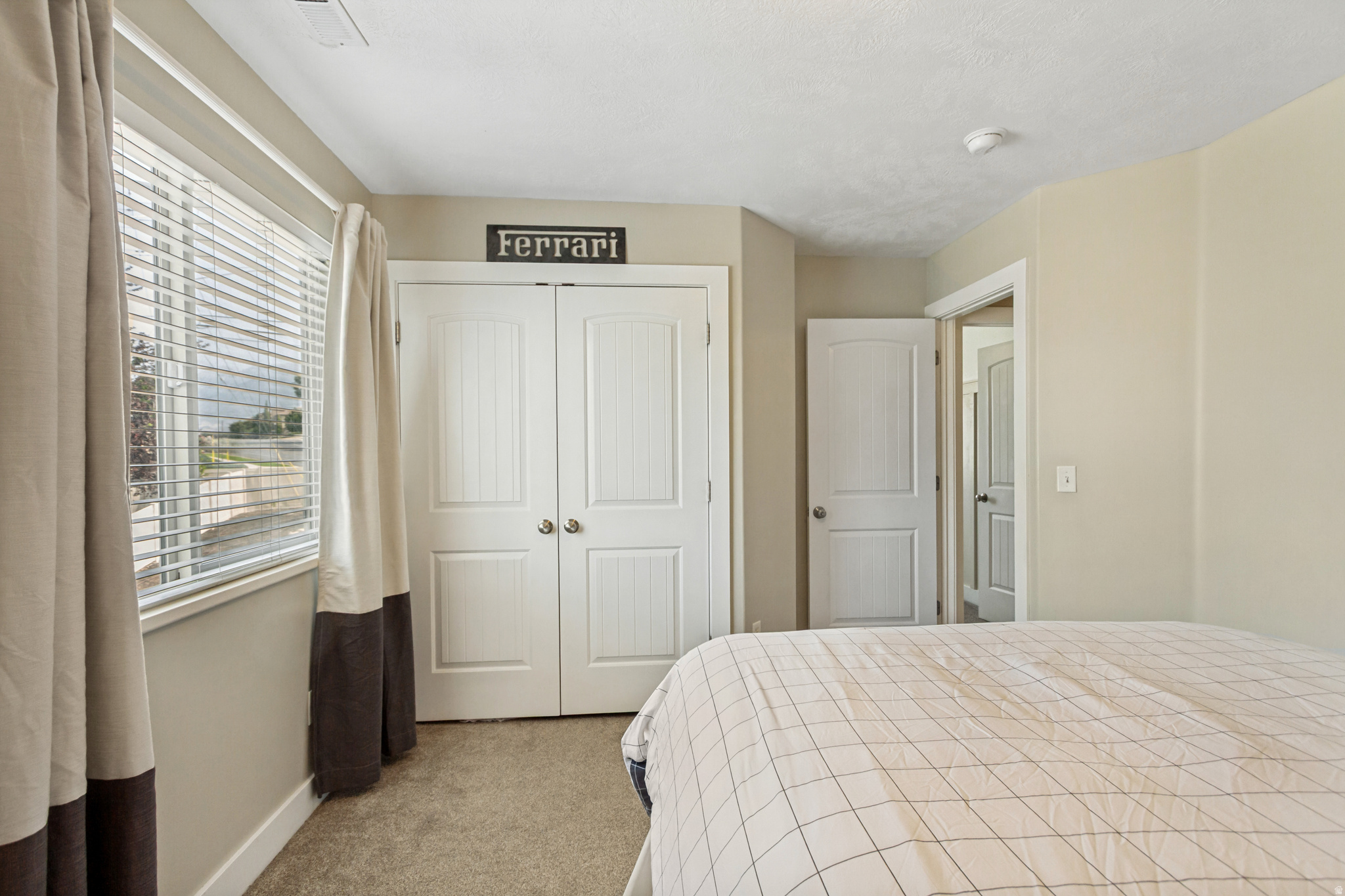 THE ESTATES AT BURR ORCHARDS - Residential