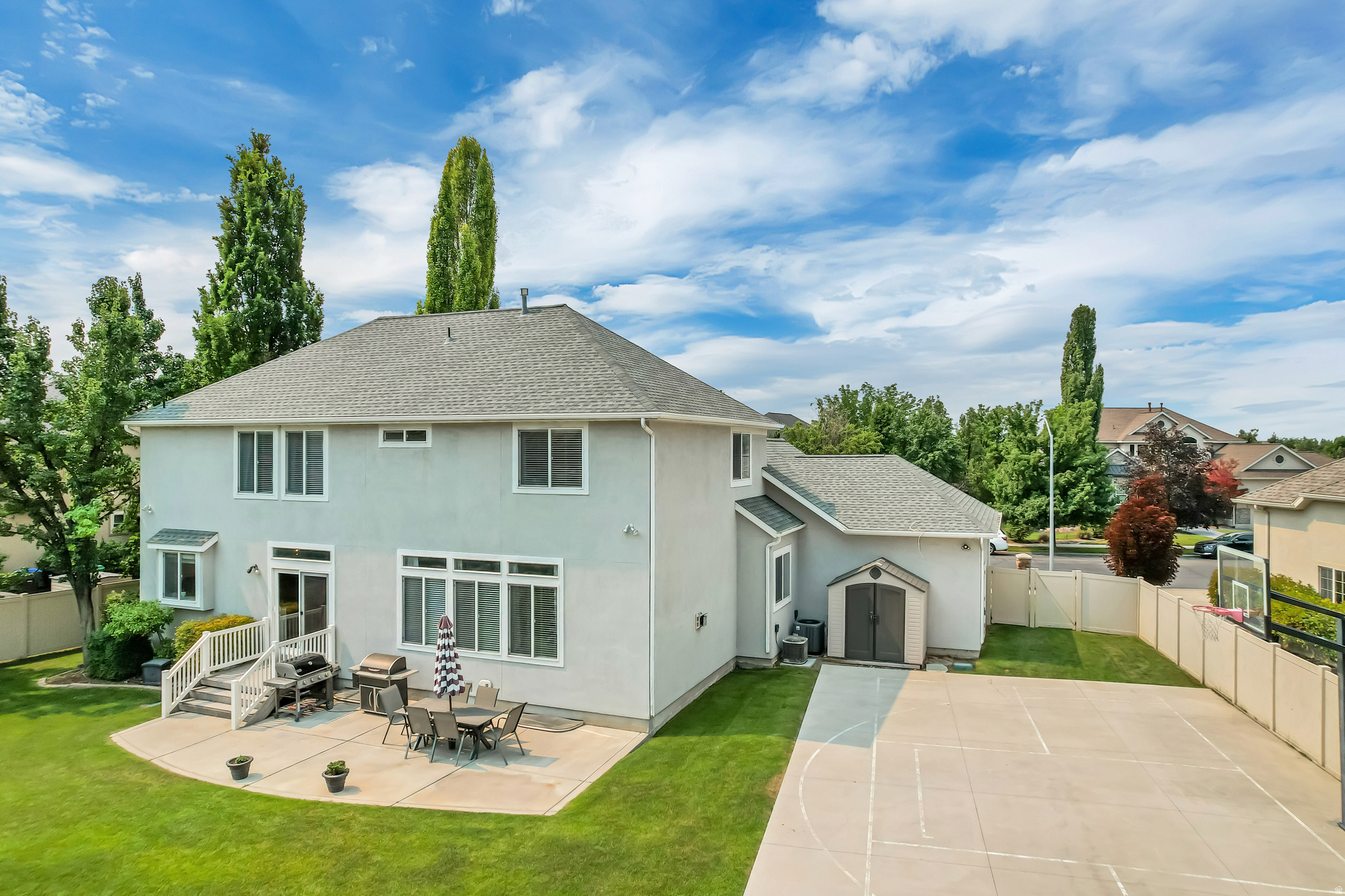 THE ESTATES AT BURR ORCHARDS - Residential