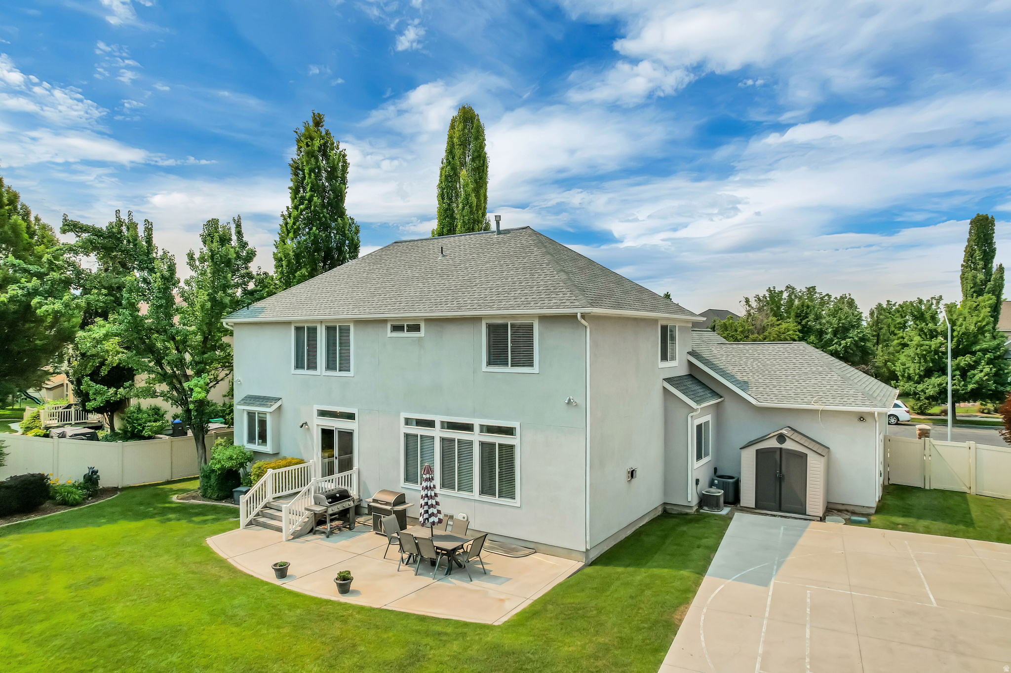 THE ESTATES AT BURR ORCHARDS - Residential
