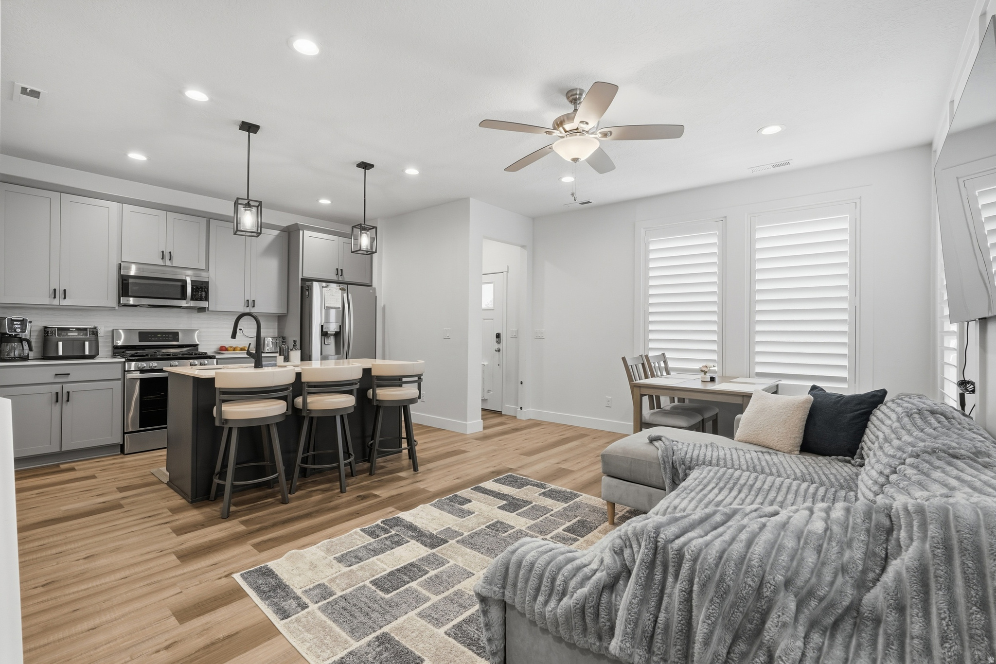 DAYBREAK - Residential