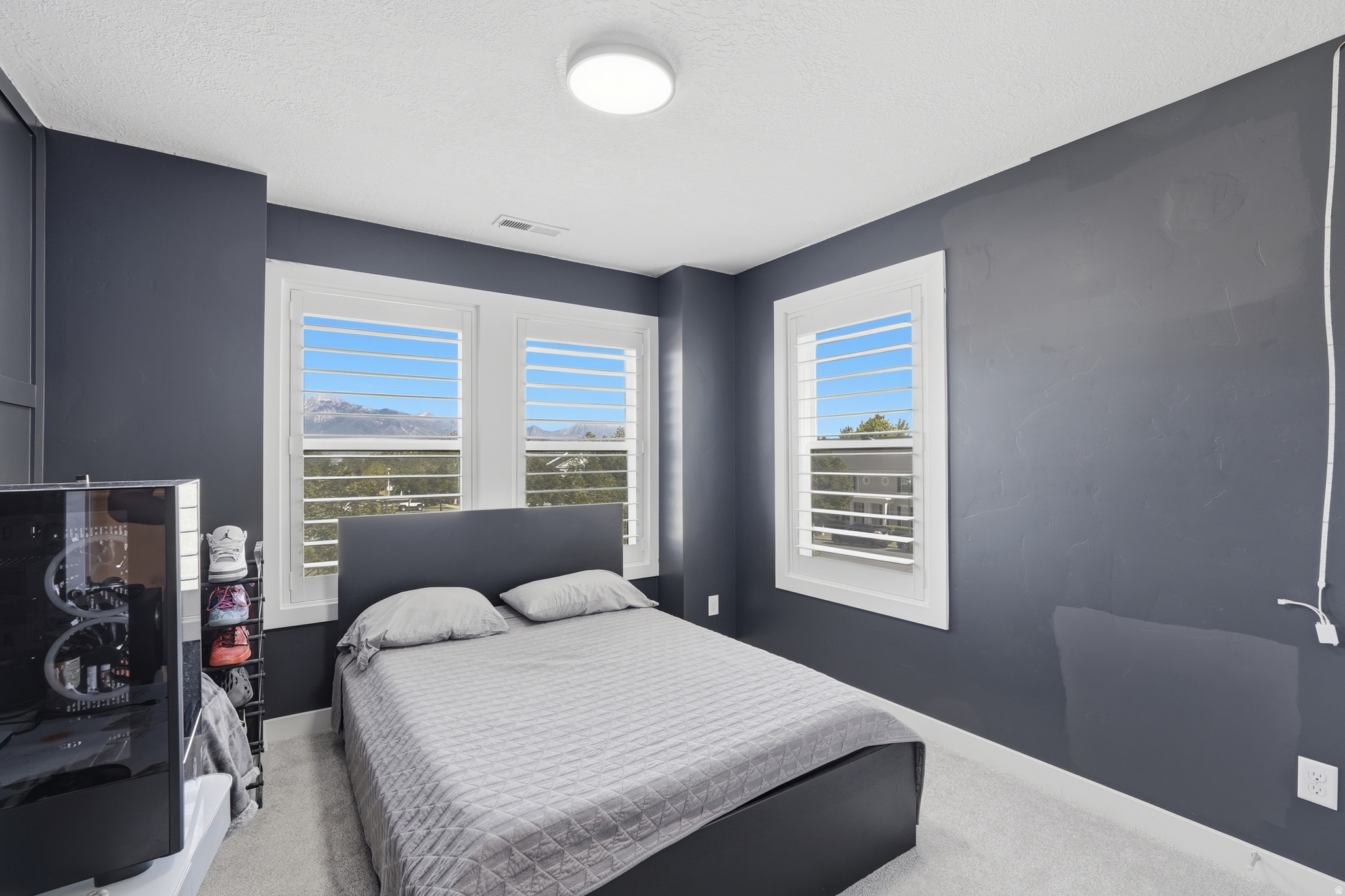 DAYBREAK - Residential
