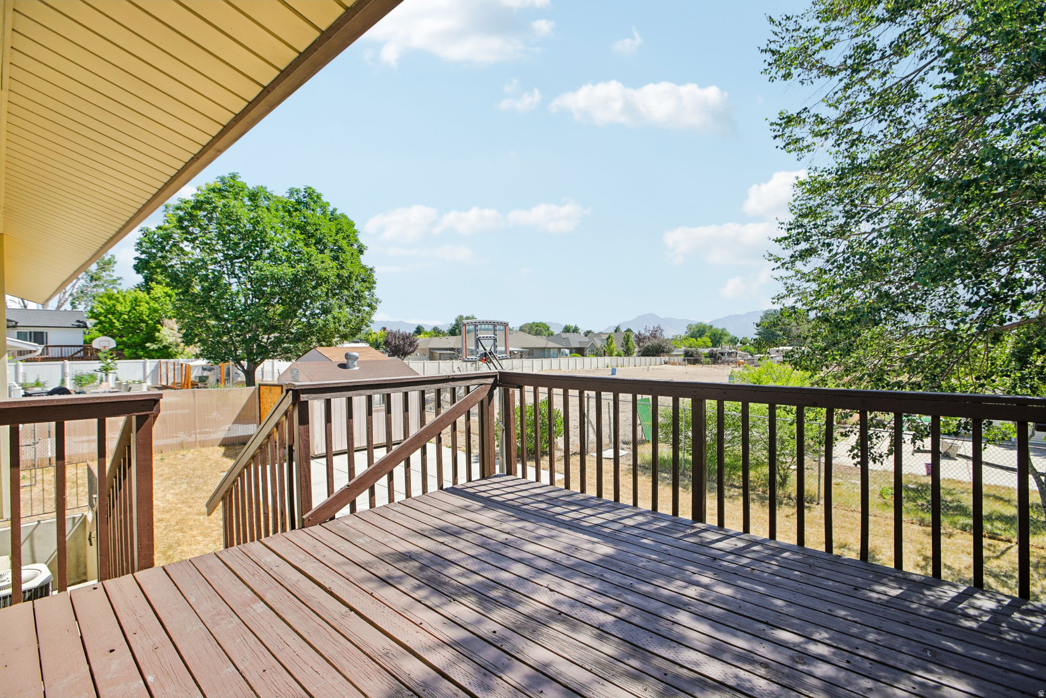 SUMMER WOOD - Residential