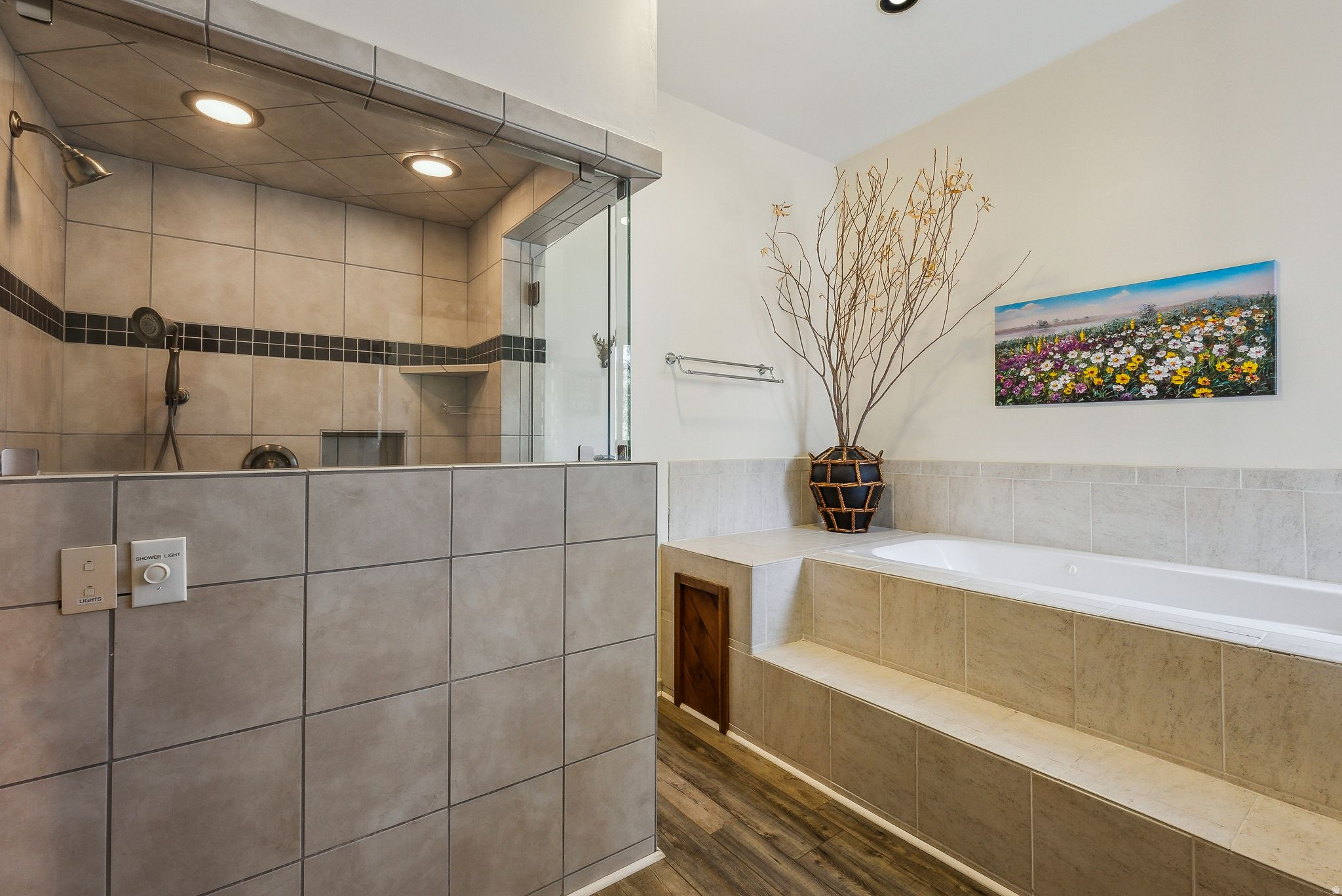 FAWNGROVE CONDOMINIUM - Residential