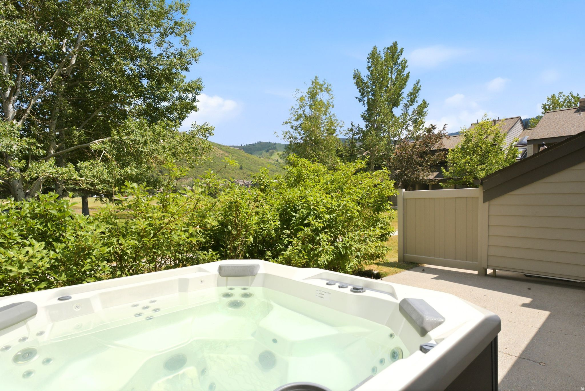 FAWNGROVE CONDOMINIUM - Residential
