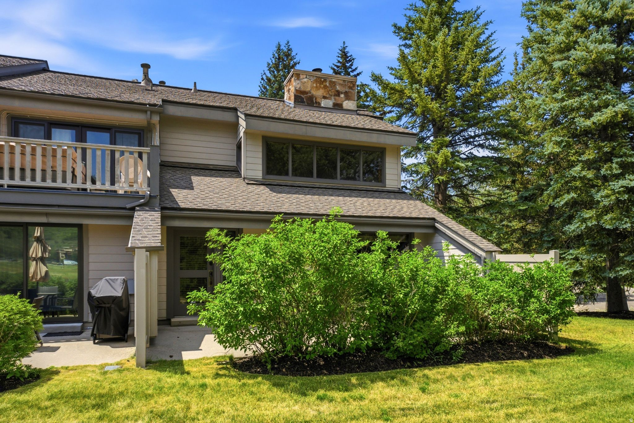 FAWNGROVE CONDOMINIUM - Residential
