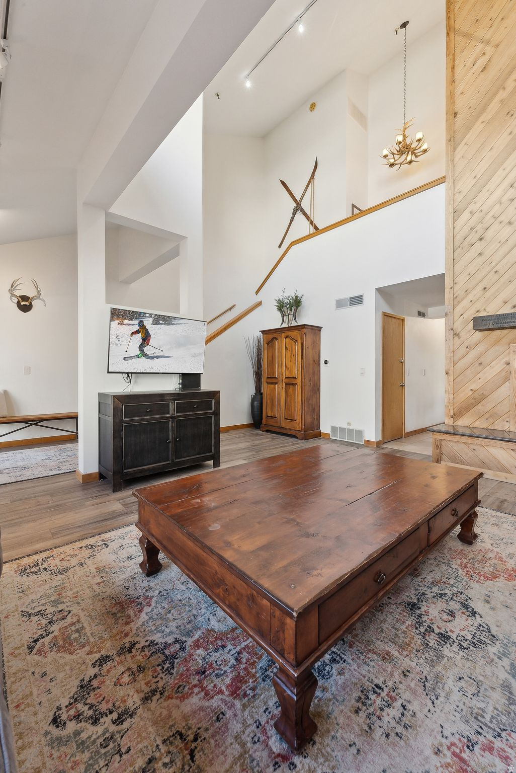 FAWNGROVE CONDOMINIUM - Residential