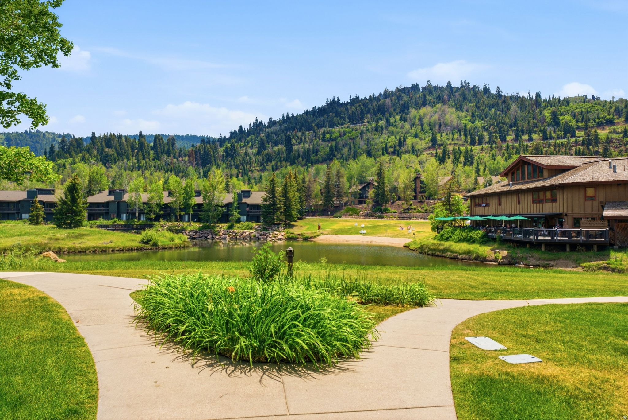 FAWNGROVE CONDOMINIUM - Residential