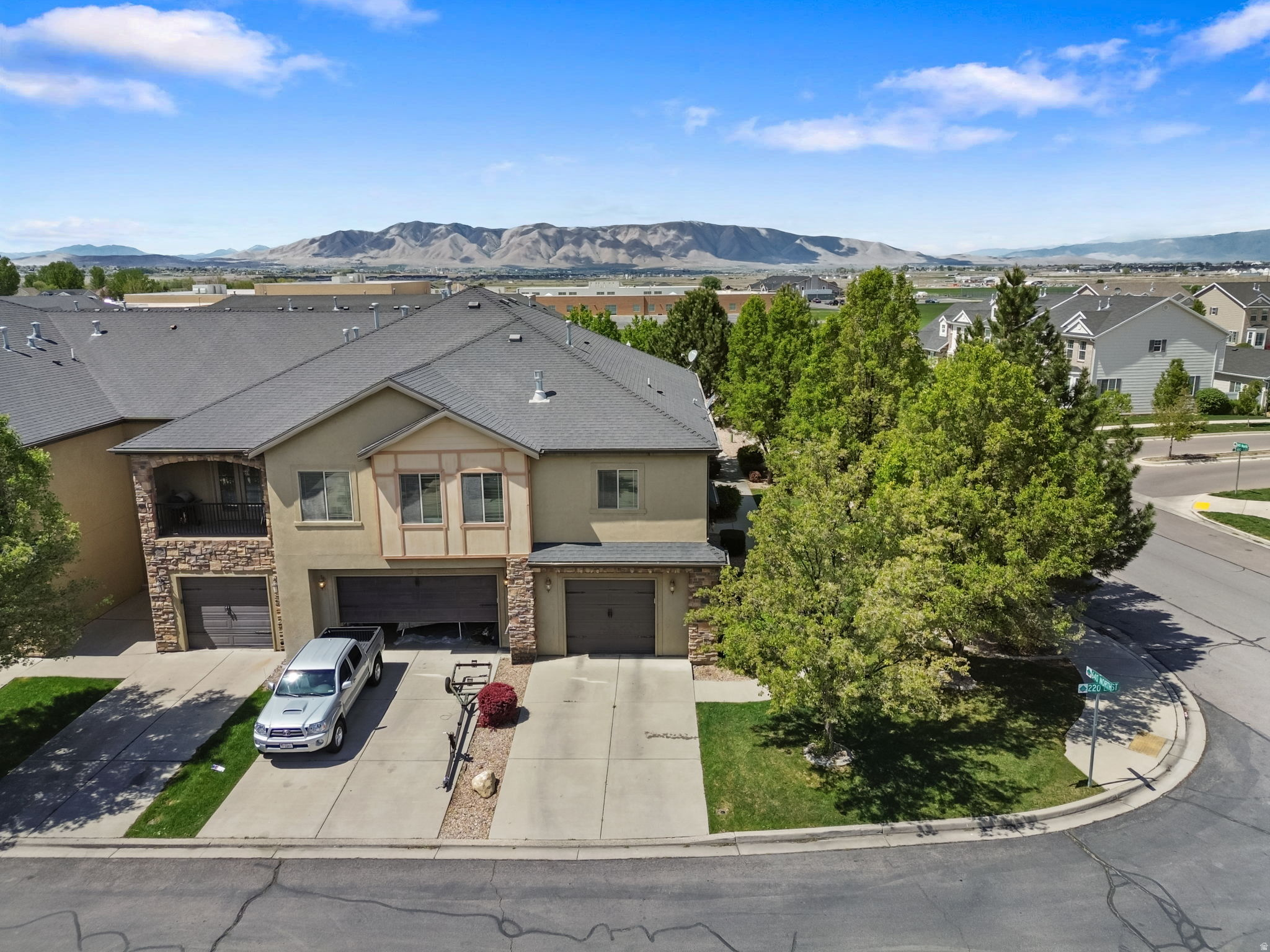 SOUTH VALLEY ESTATES - Residential