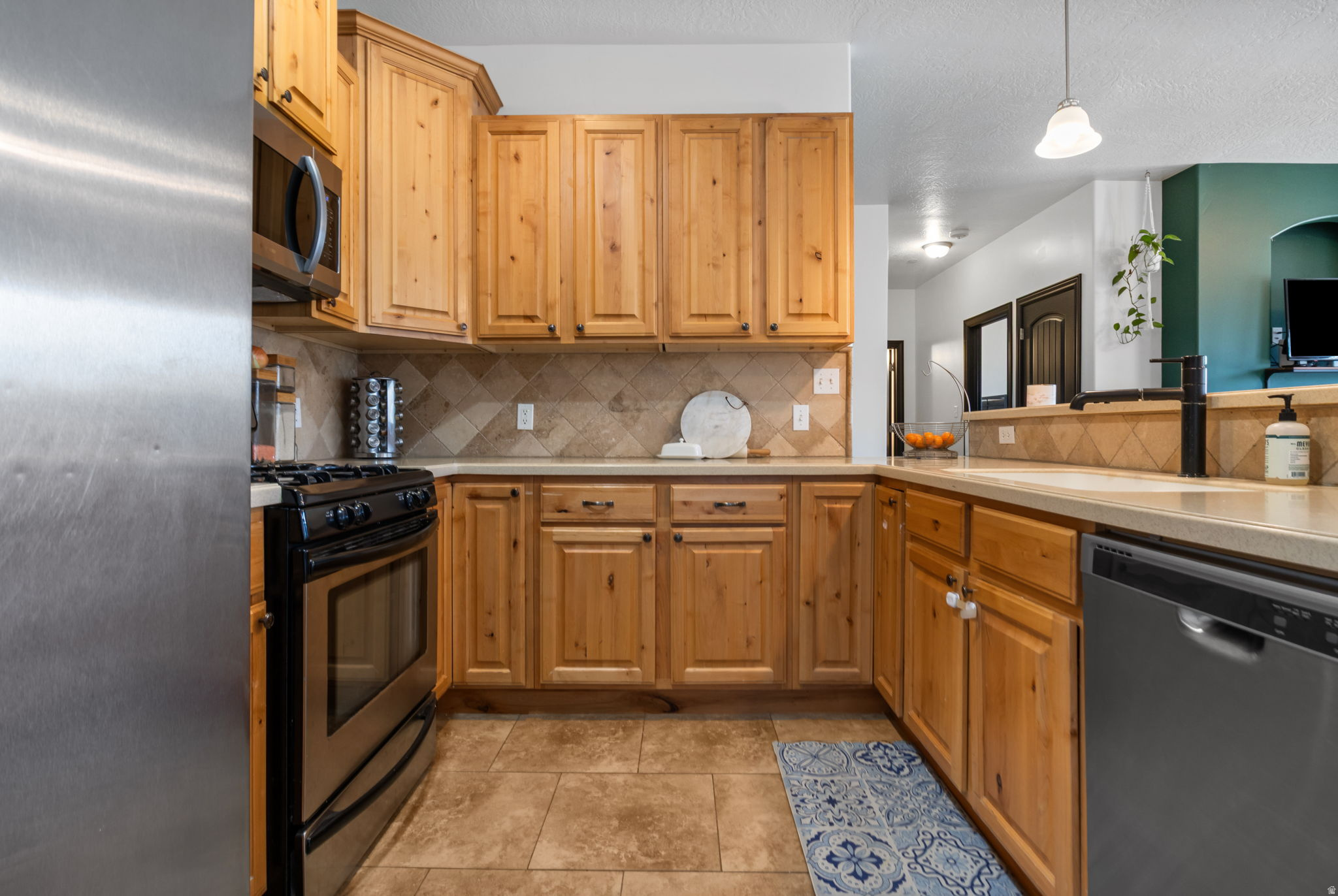 SOUTH VALLEY ESTATES - Residential