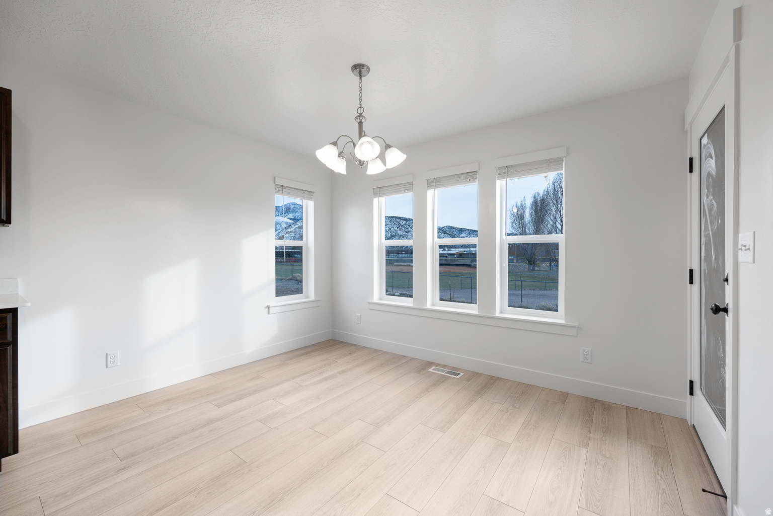 MAPLE MOUNTAIN - Residential
