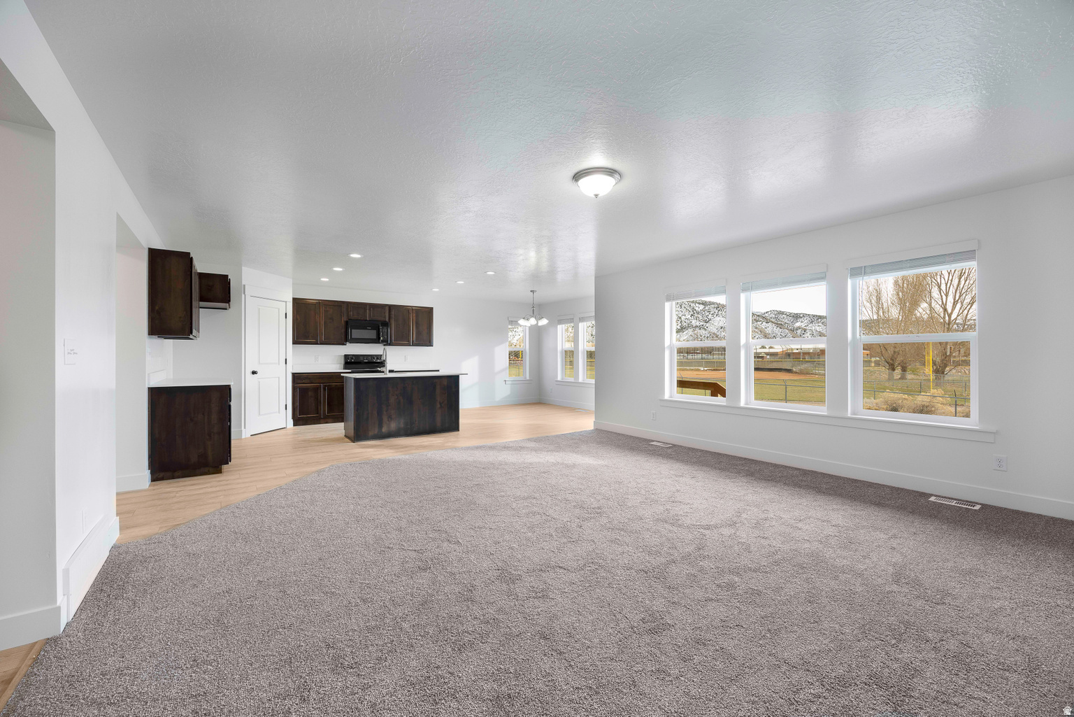 MAPLE MOUNTAIN - Residential