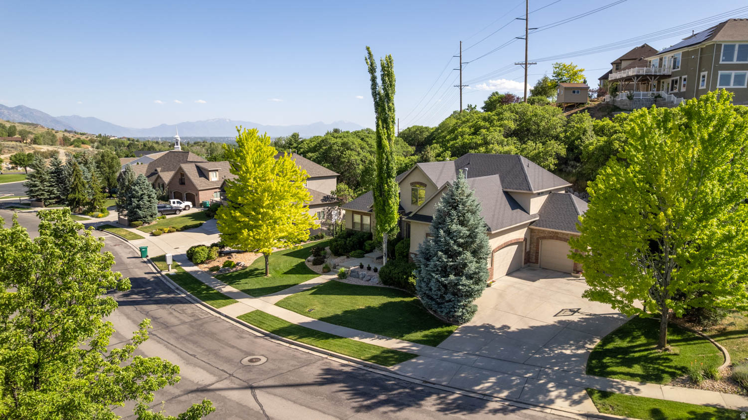 JUNIPER HEIGHTS - Residential