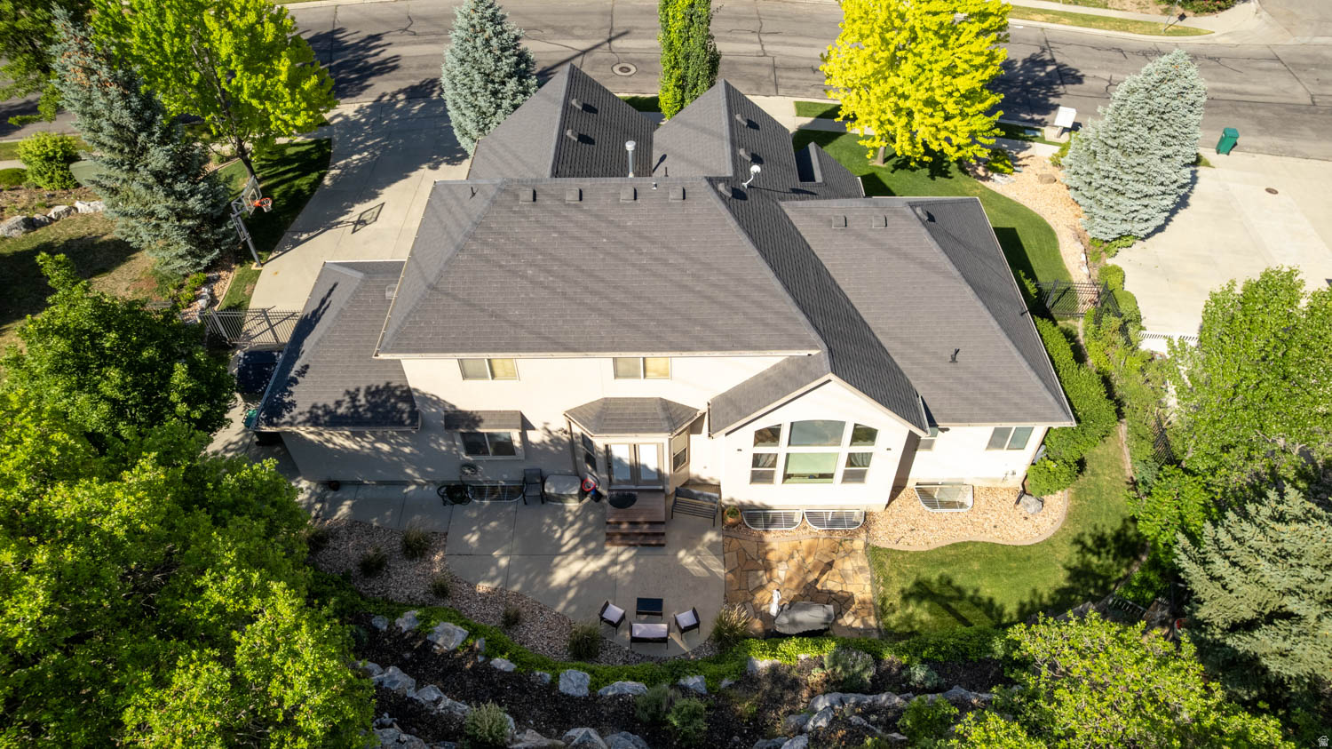 JUNIPER HEIGHTS - Residential