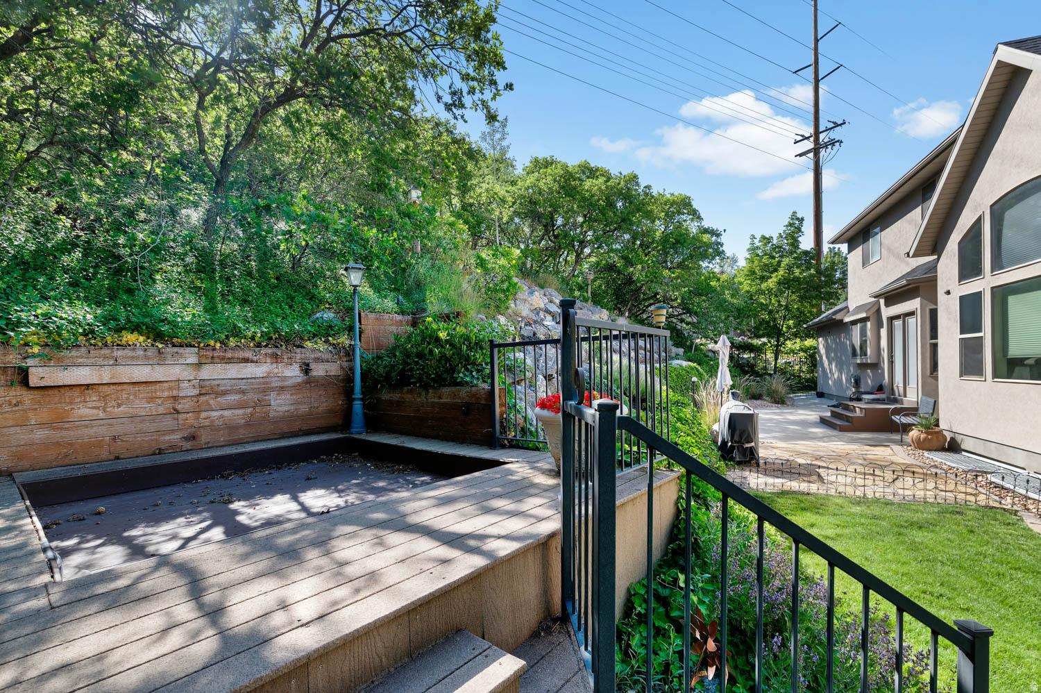 JUNIPER HEIGHTS - Residential