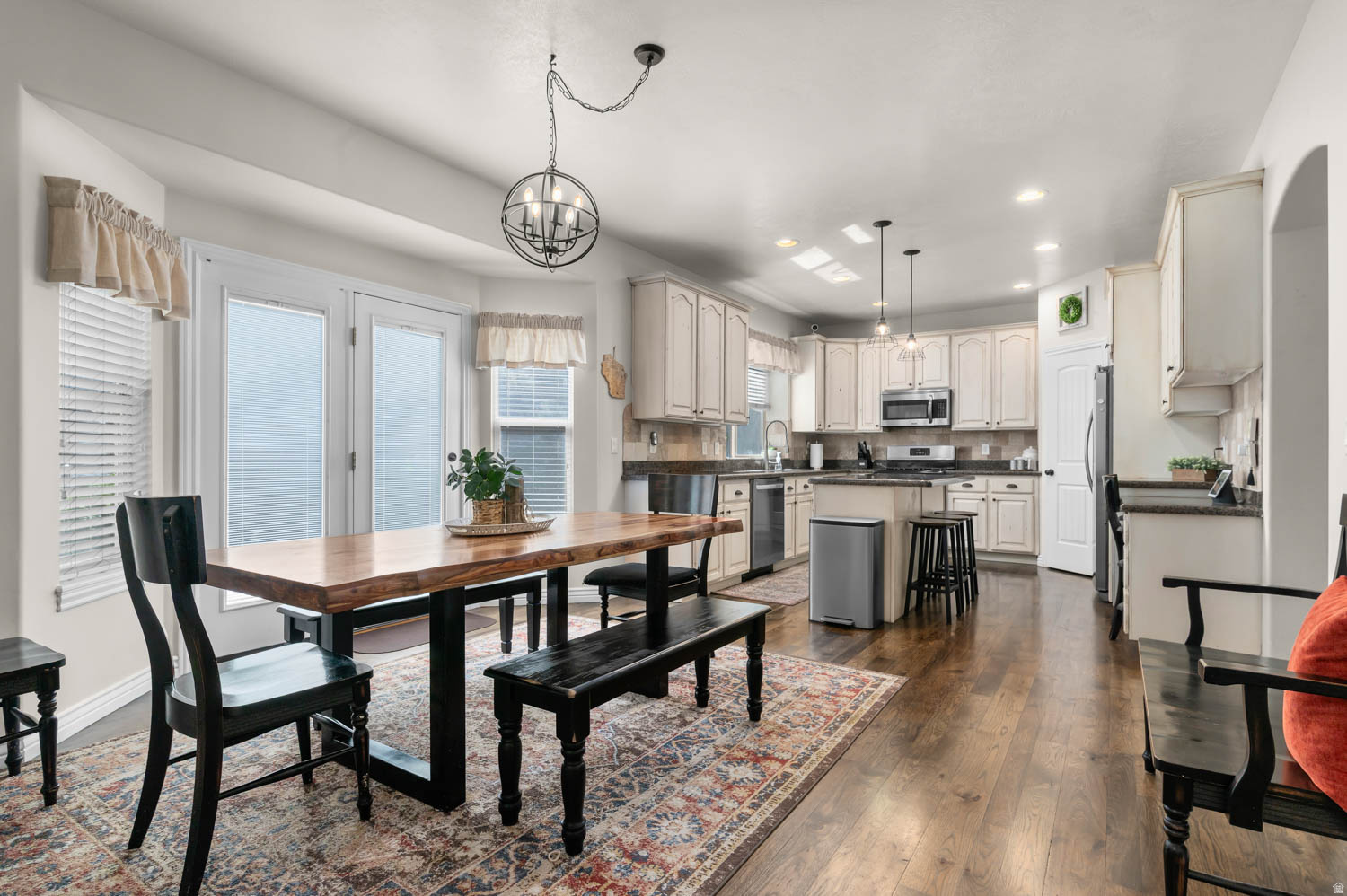 JUNIPER HEIGHTS - Residential