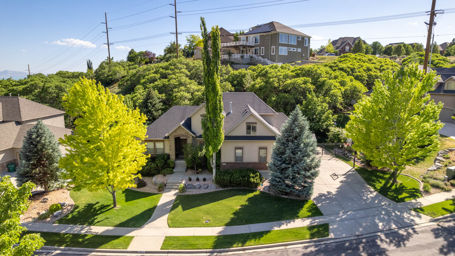 JUNIPER HEIGHTS - Residential