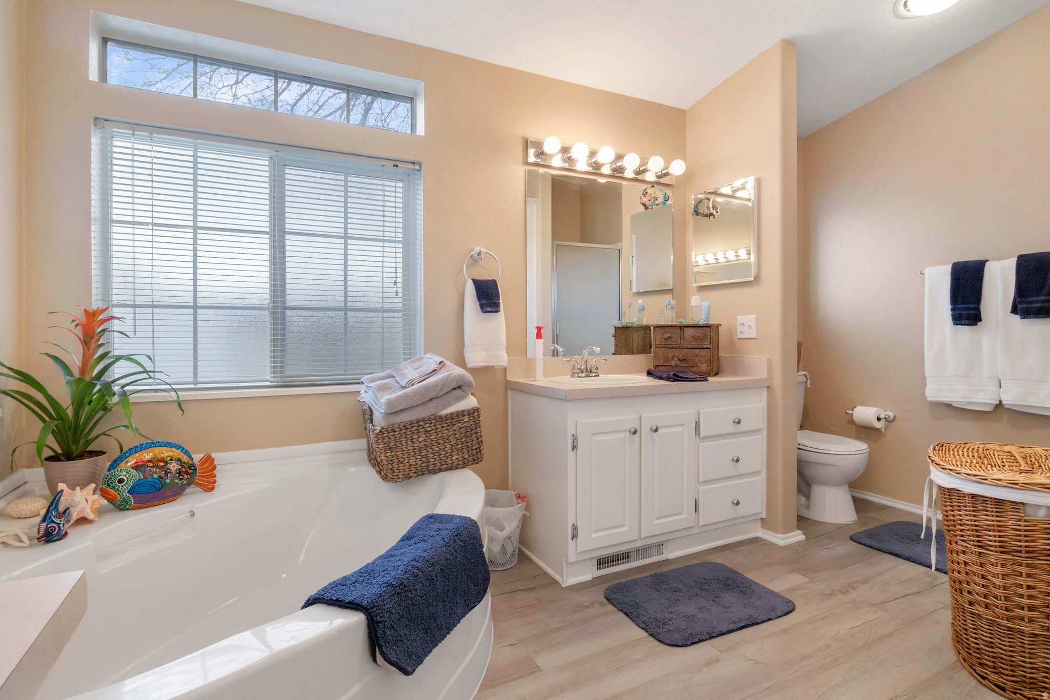 WINCHESTER ESTATES - Residential