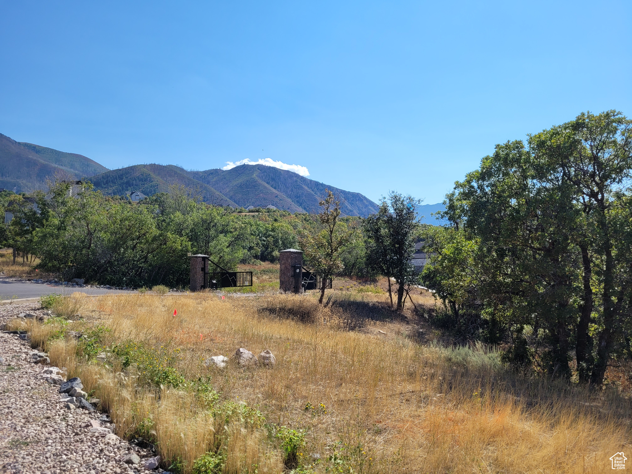 SUMMIT CREEK - Land