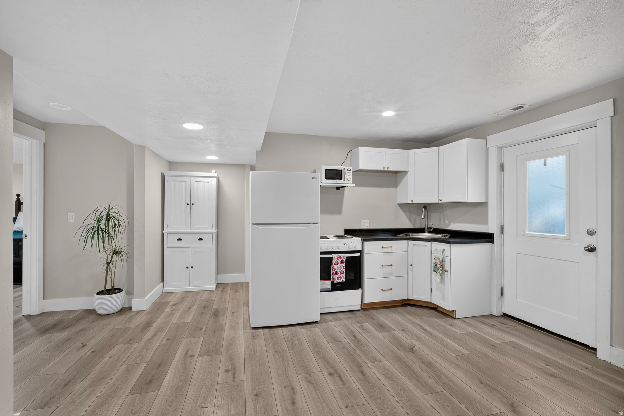 DAYBREAK VILLAGE - Residential