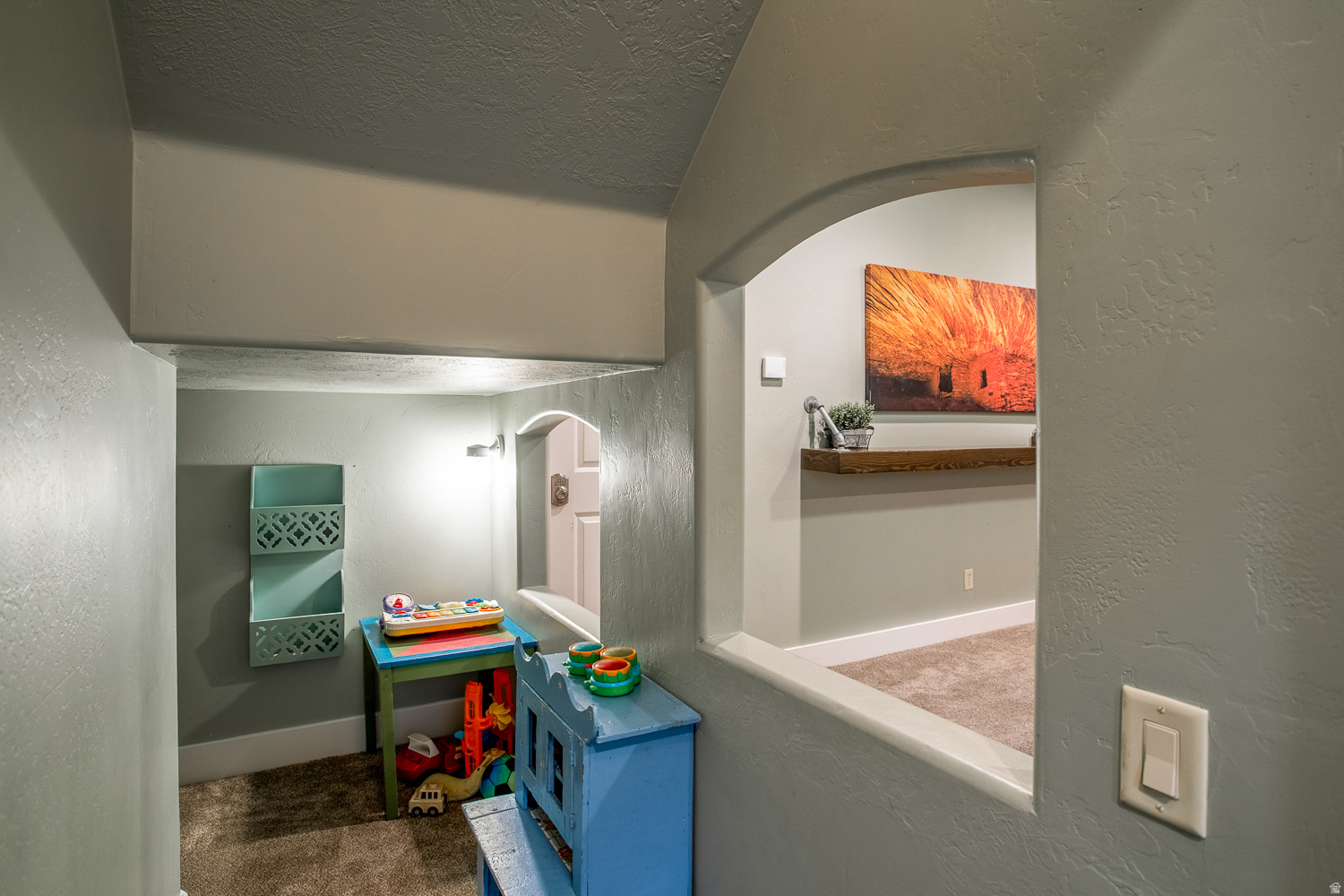 PARADISE VILLAGE - Residential