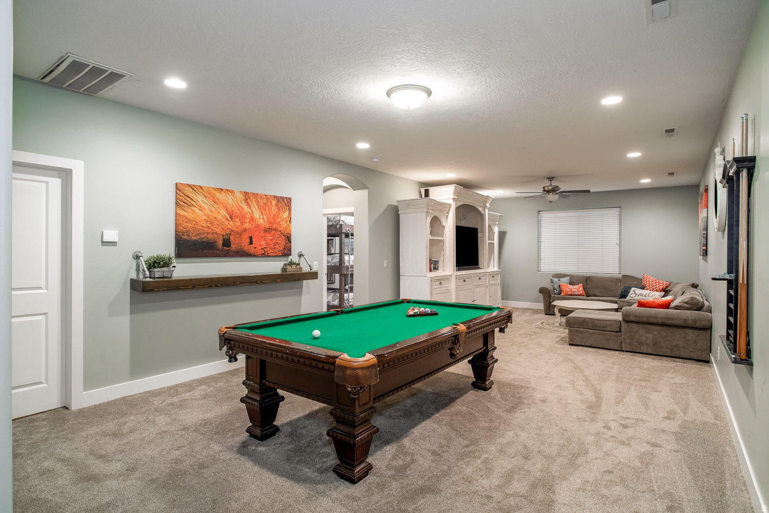 PARADISE VILLAGE - Residential