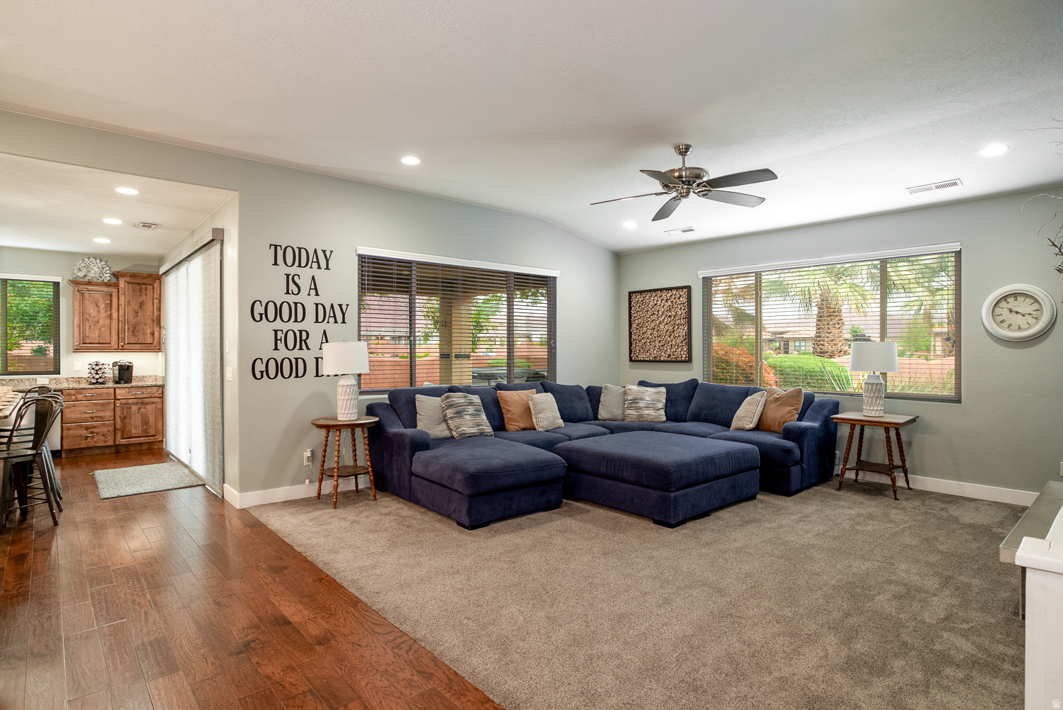 PARADISE VILLAGE - Residential