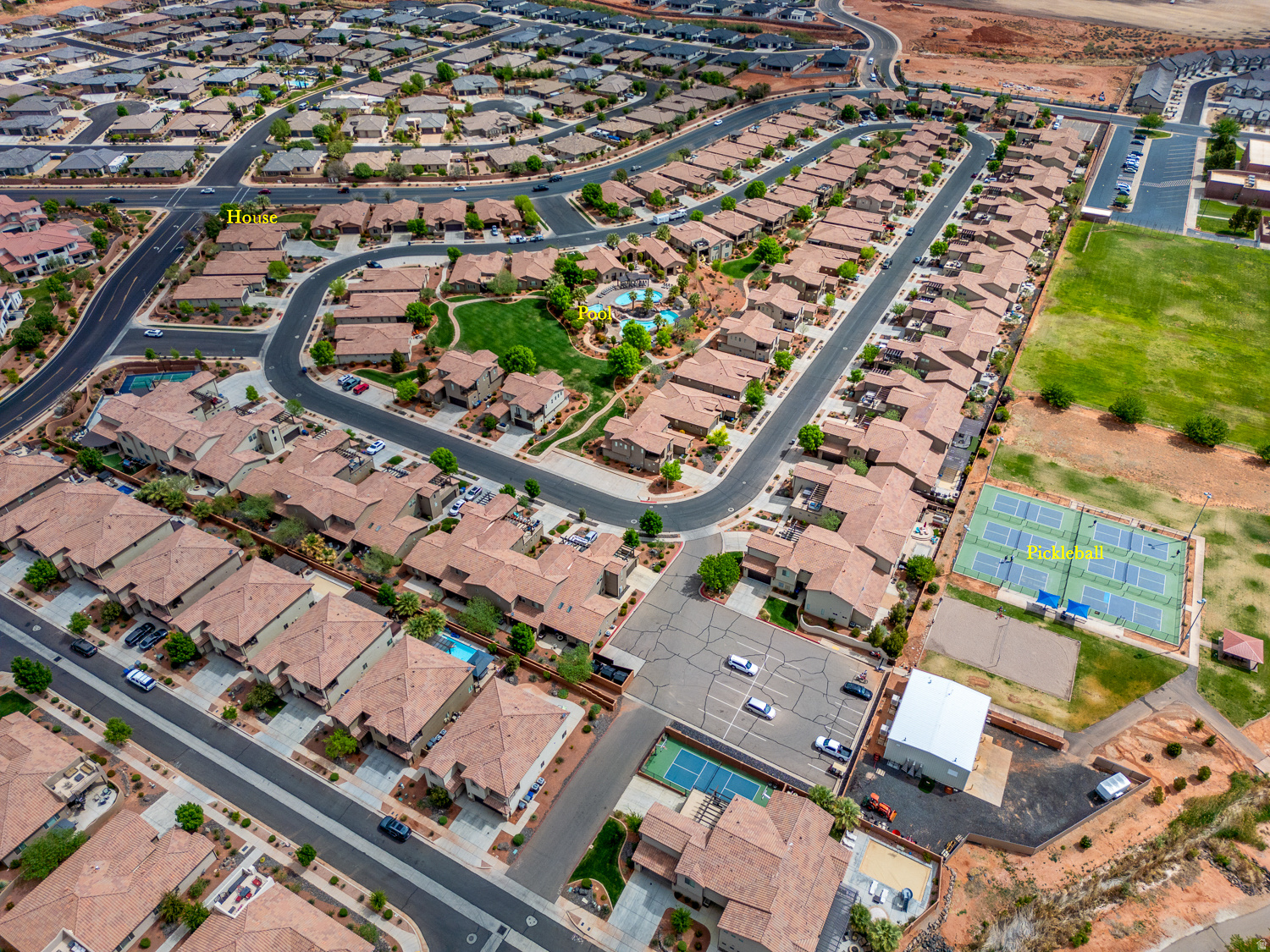 PARADISE VILLAGE - Residential