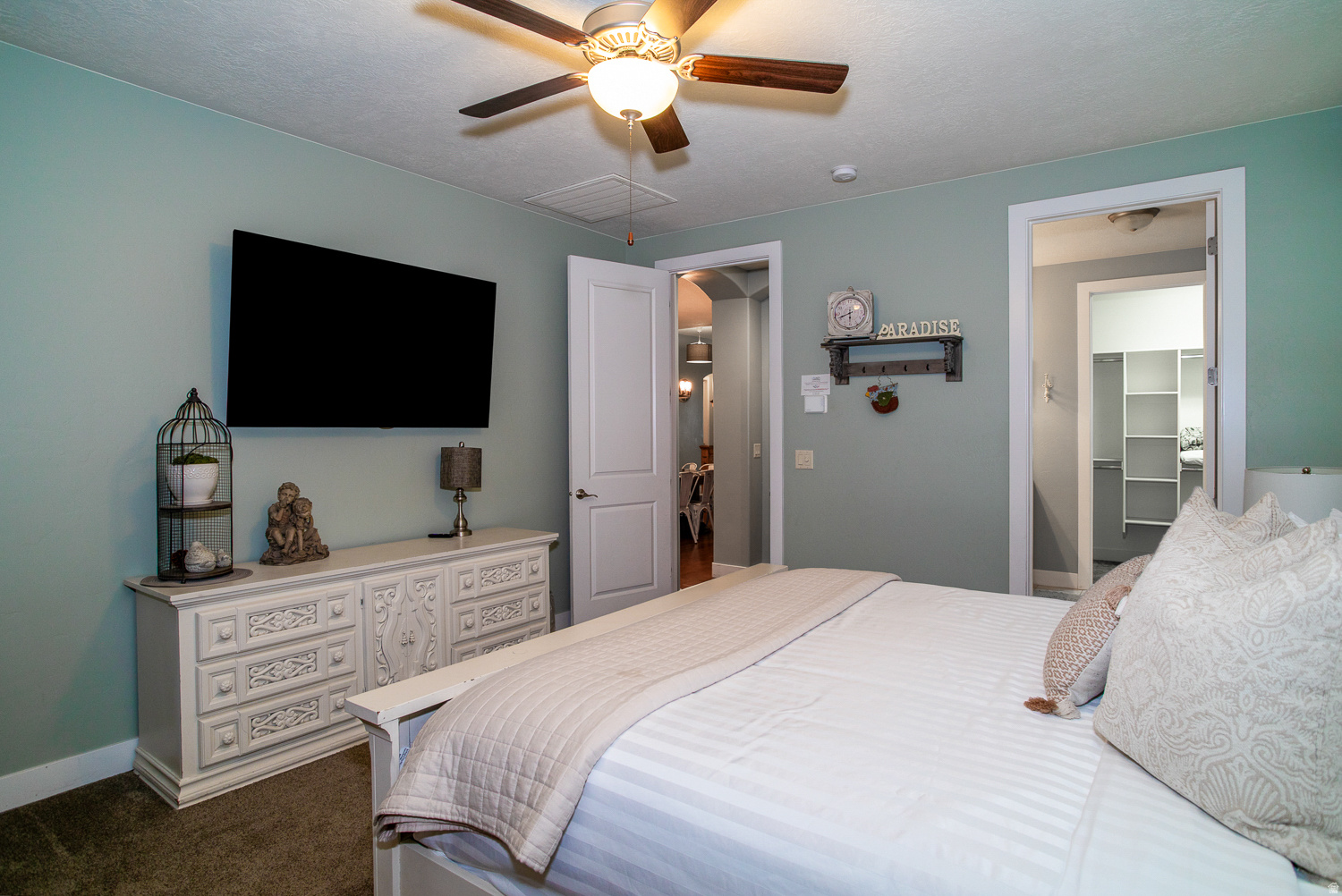 PARADISE VILLAGE - Residential